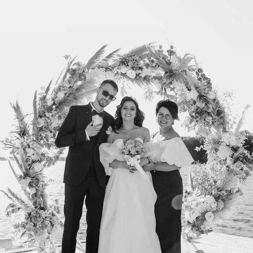 Людмила Тихонова