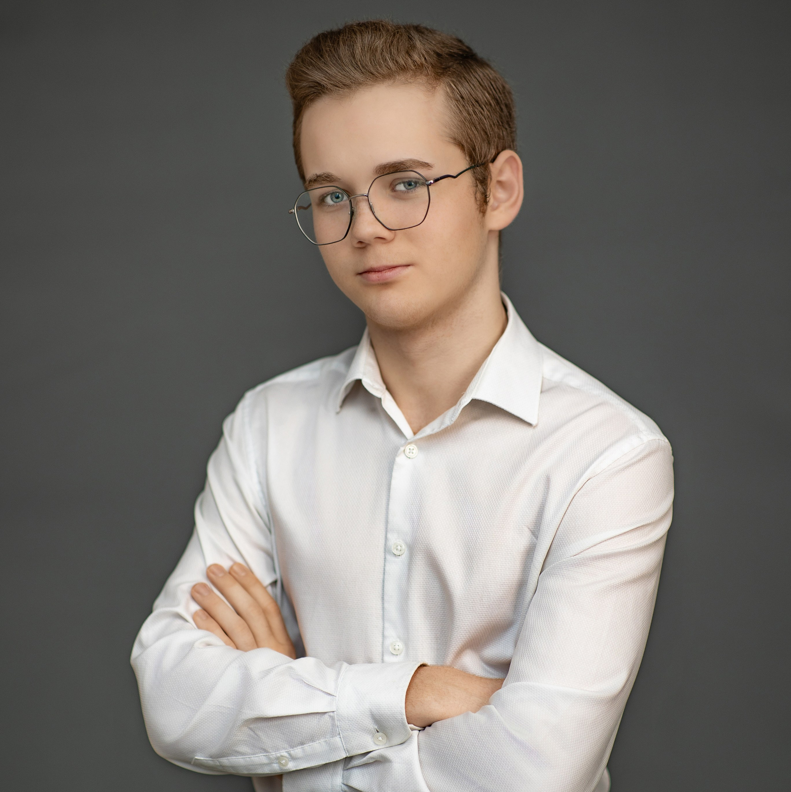 Стильная фотосессия для старшеклассников недорого