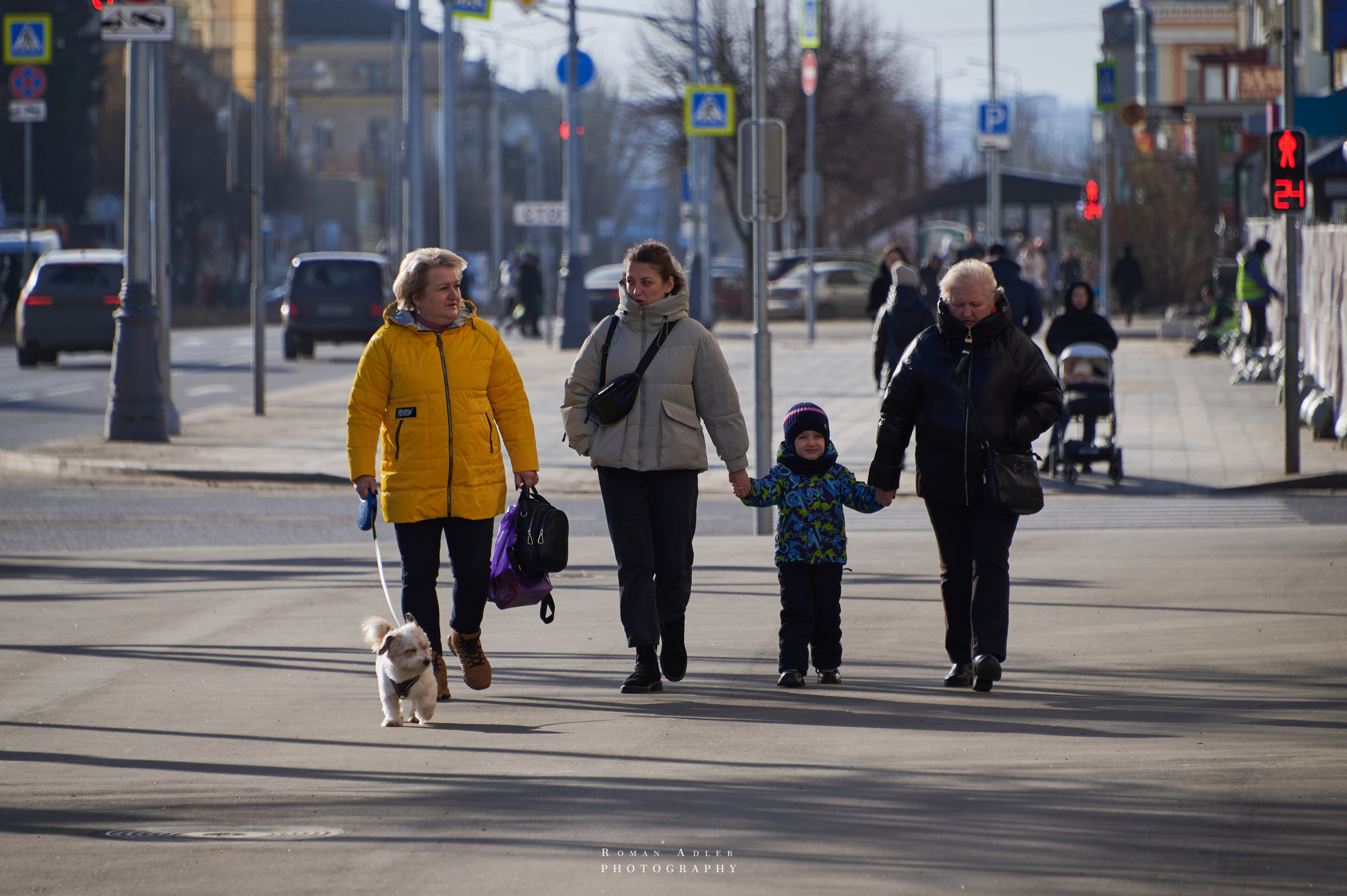 Фото Луганска 2024 из международного антивоенного проекта Планета без войн. Автор и фотограф проекта Роман Адлер.