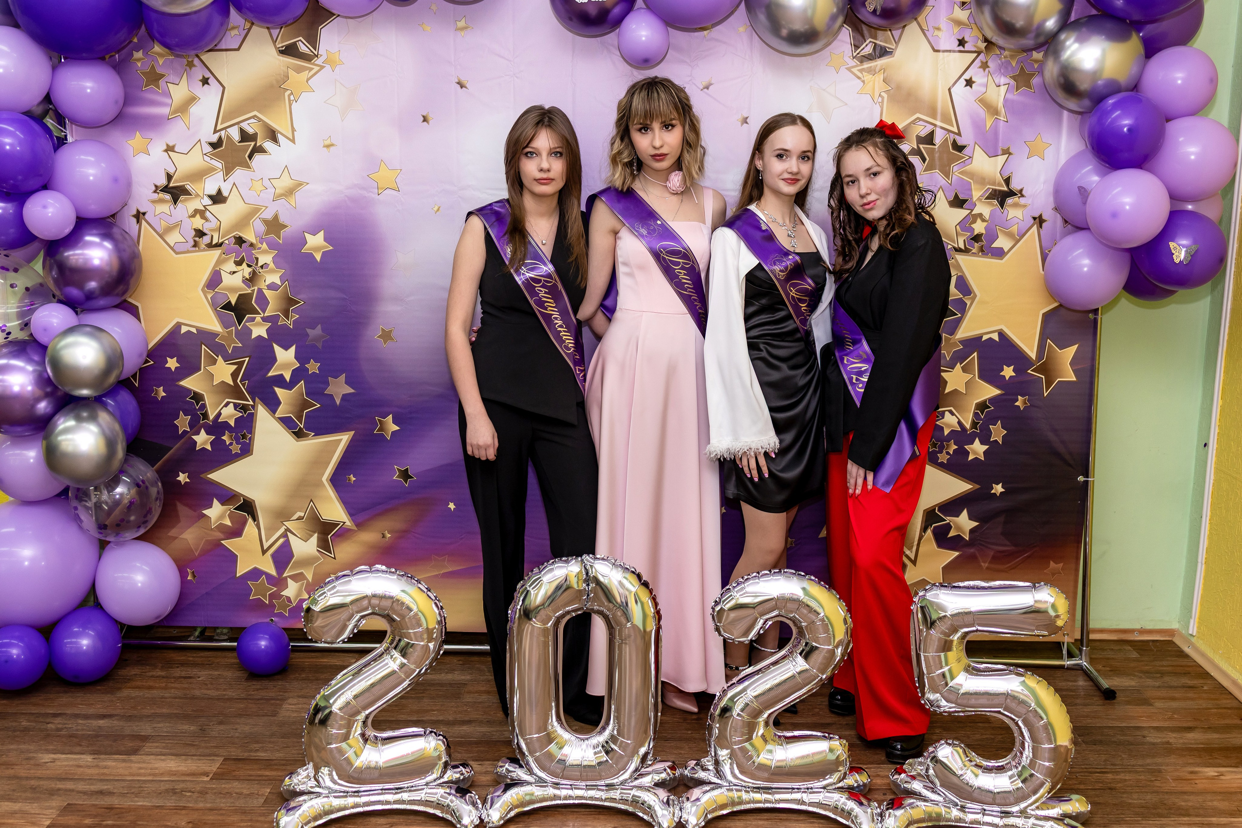 ВЫПУСКНОЙ в школе. Фотограф и видеограф Москва. Свадебный фотограф, видеограф. Выпускные альбомы. Оживающие альбомы