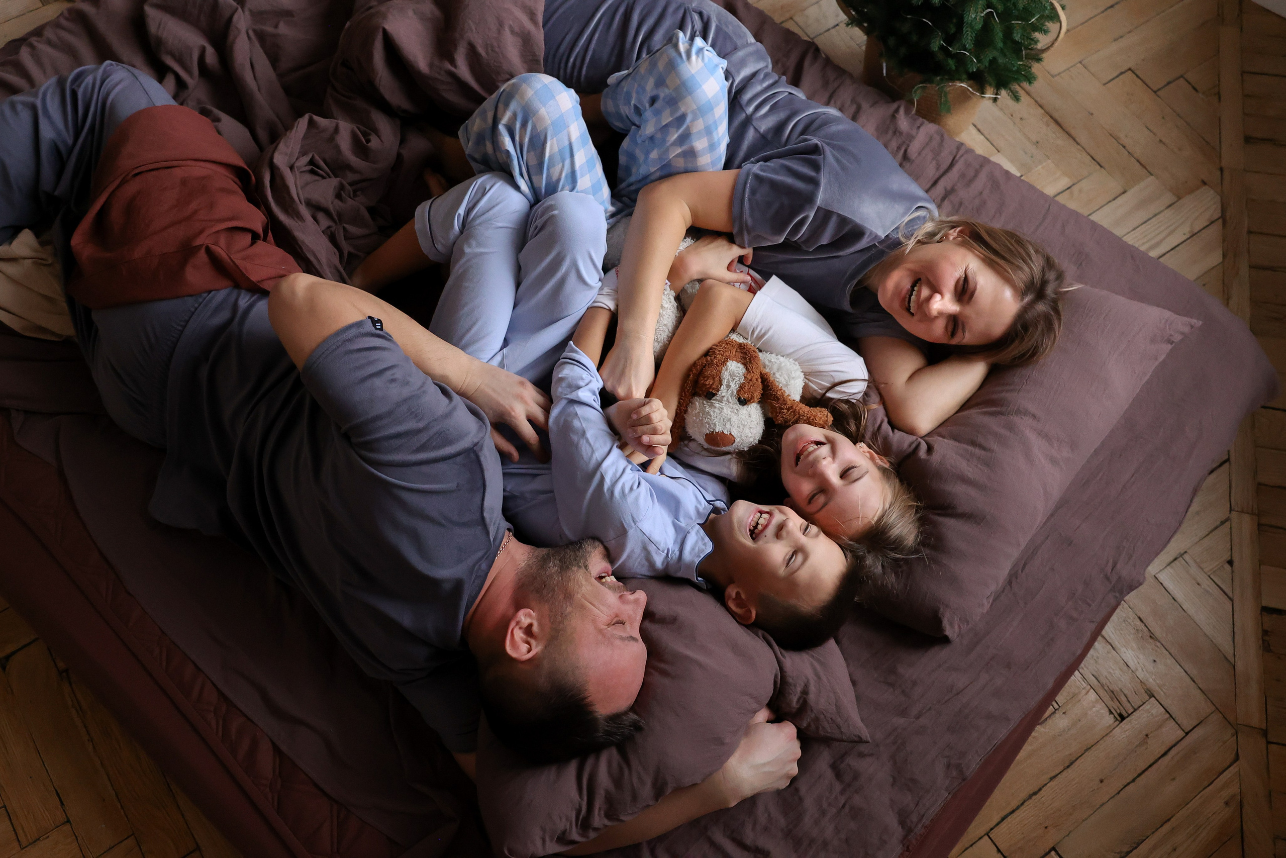 Фотограф новорожденных и семейный фотограф в Санкт-Петербурге