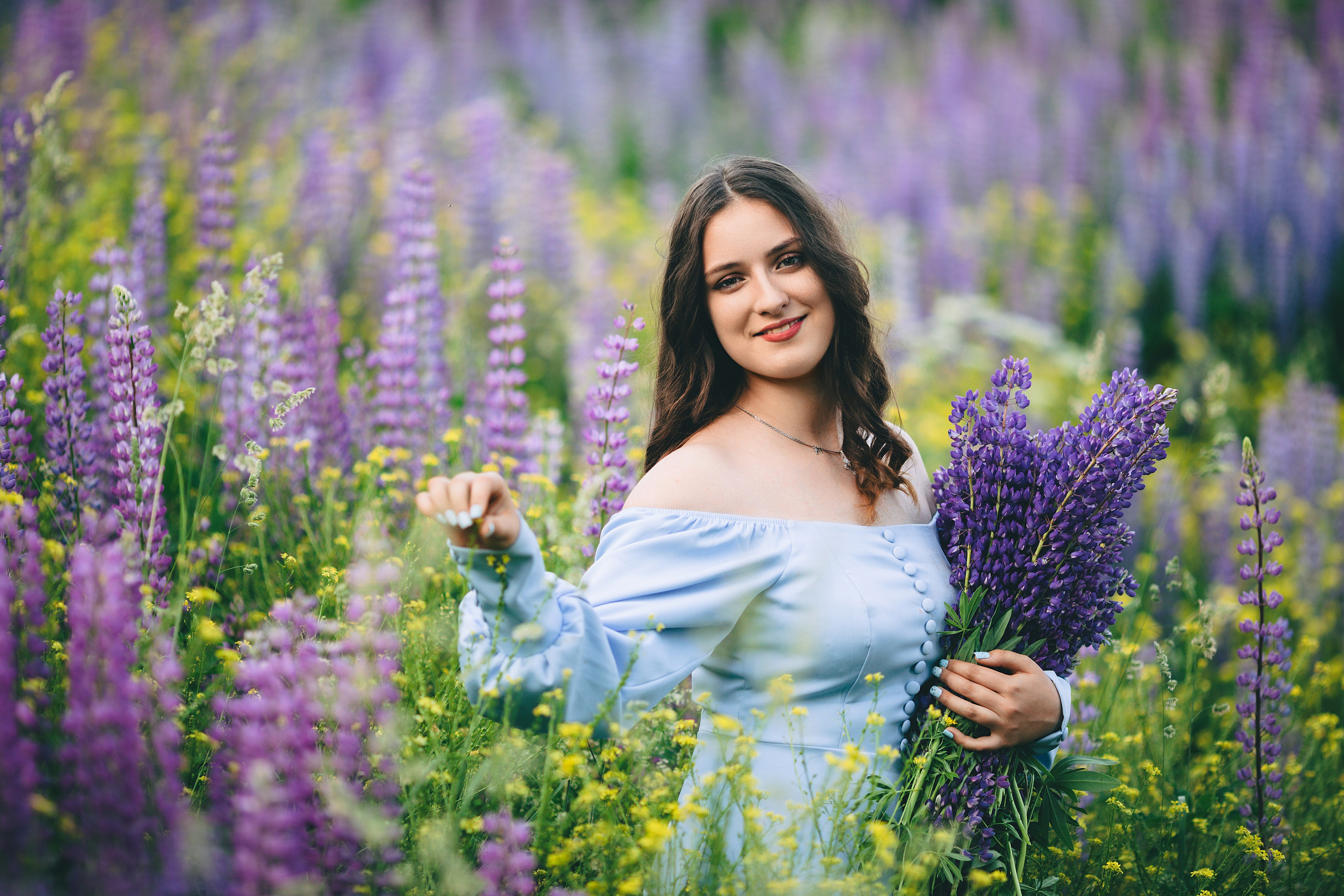 Индивидуальная фотосессия в люпиновом поле за Ижевском. Дима Никитин свадебный и семейный фотограф в Ижевске и Удмуртии с 2007 года