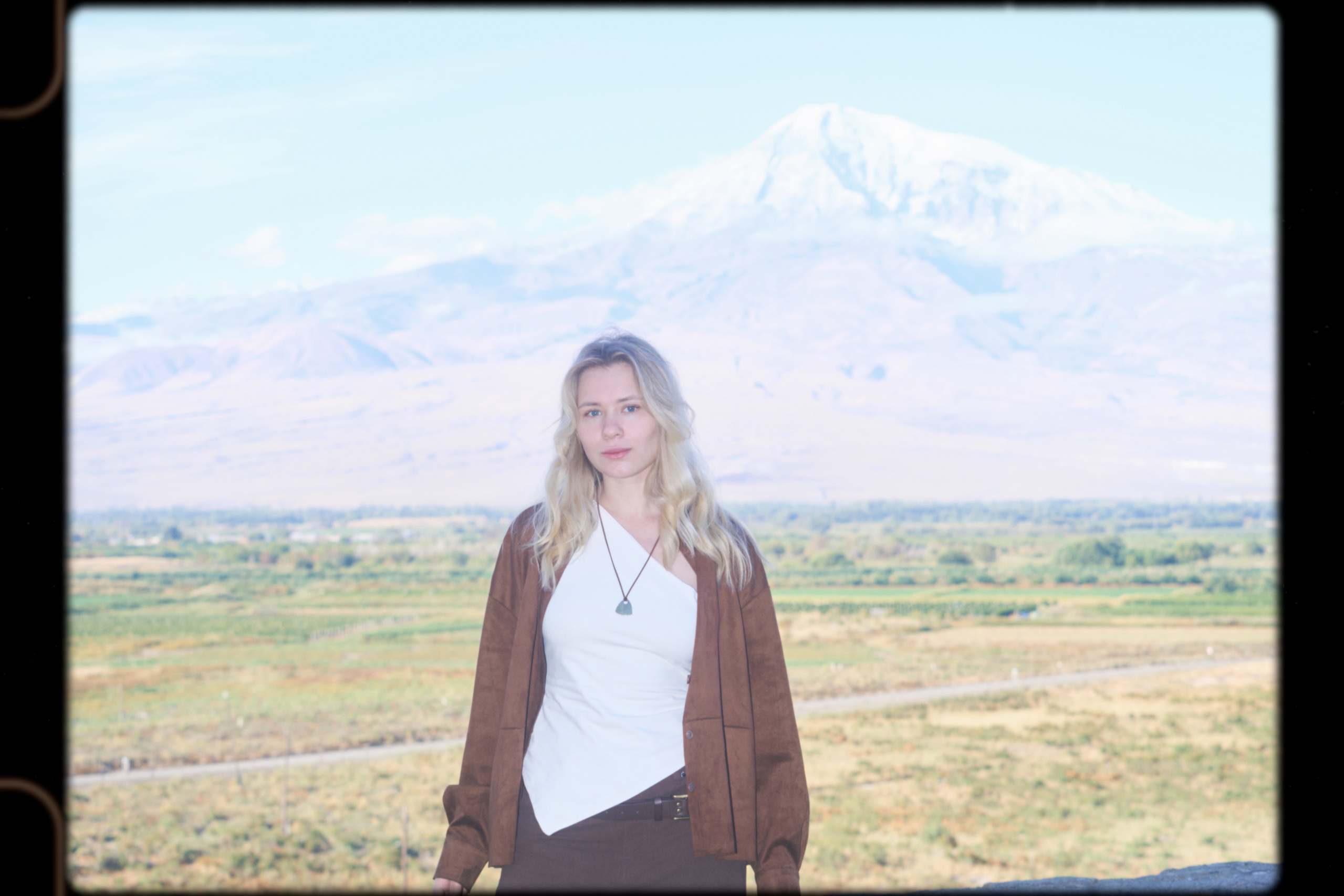 Контакты. Фотограф и арт-директор Лиза Юнг