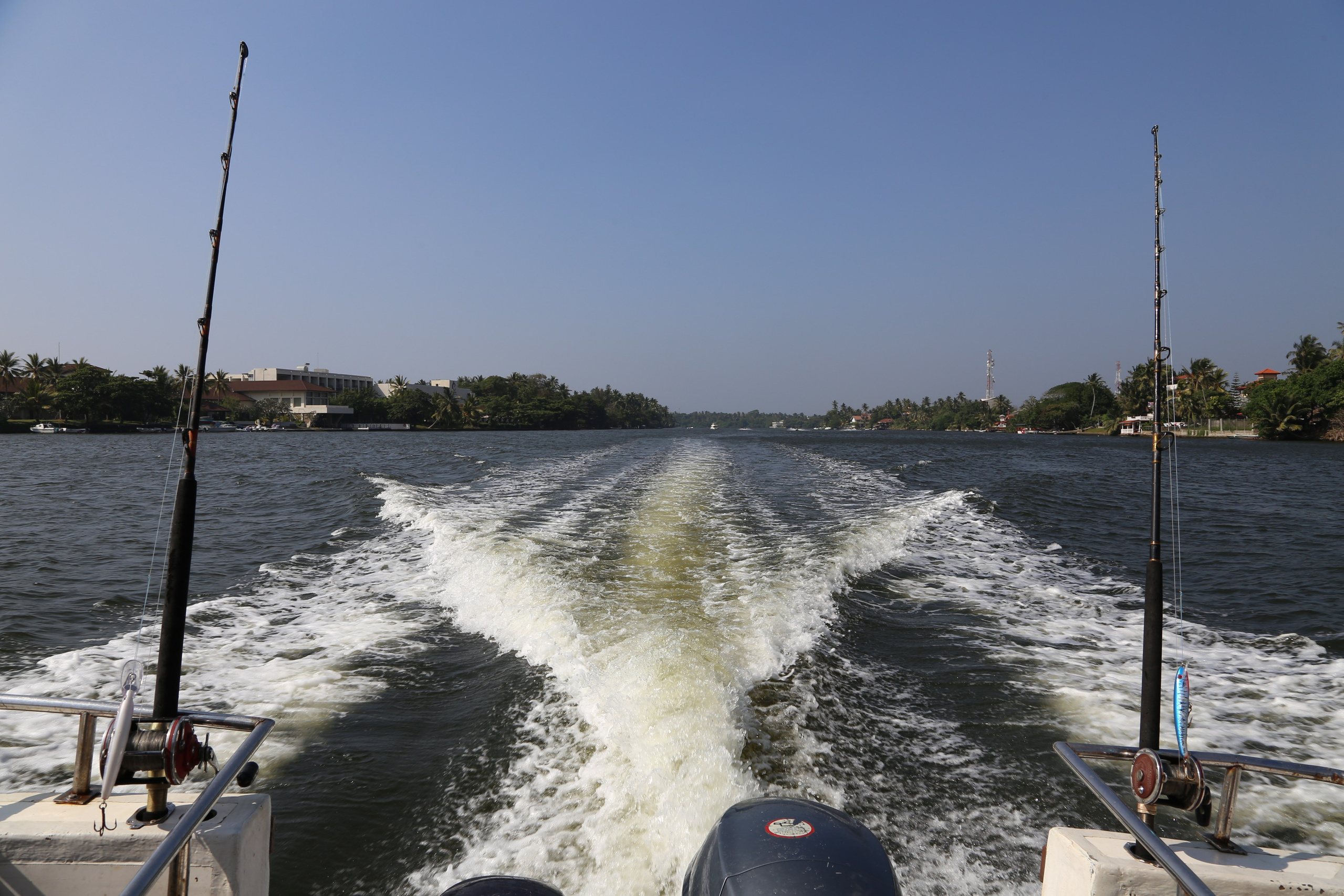 2017 — Шри — Ланка. OneSnap