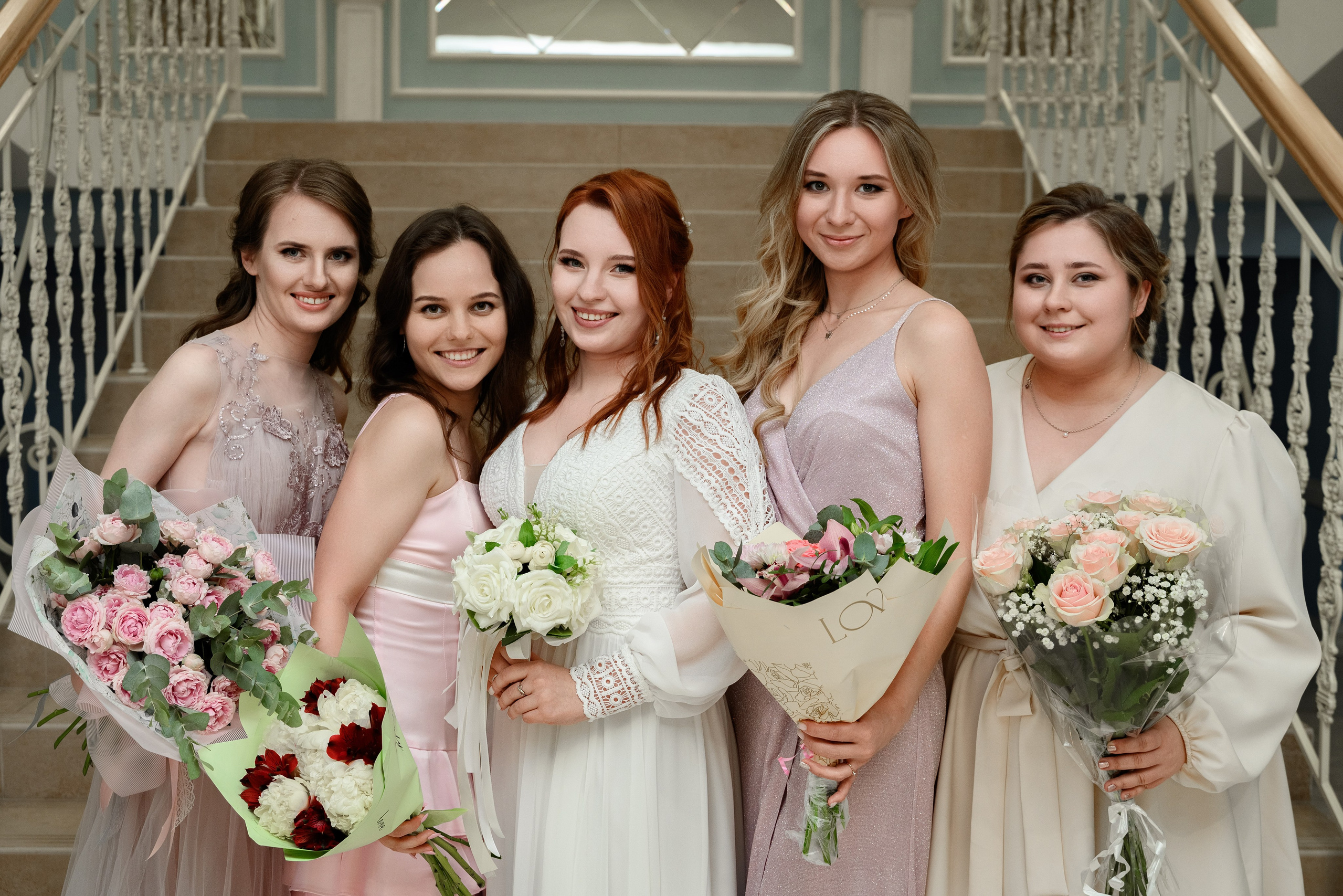 Свадебный фотограф Алексей Лукин на регистрацию брака в ЗАГС на час цены. Фотосъёмка в загсе СПб и ретушь фотографий. Свадебная видеосъёмка. Фотограф Алексей Лукин. Свадьба, мероприятие, корпоратив, юбилей, фотосессия, портрет. Фотосъёмка в Санкт-Петербурге. Ретушь фотографий