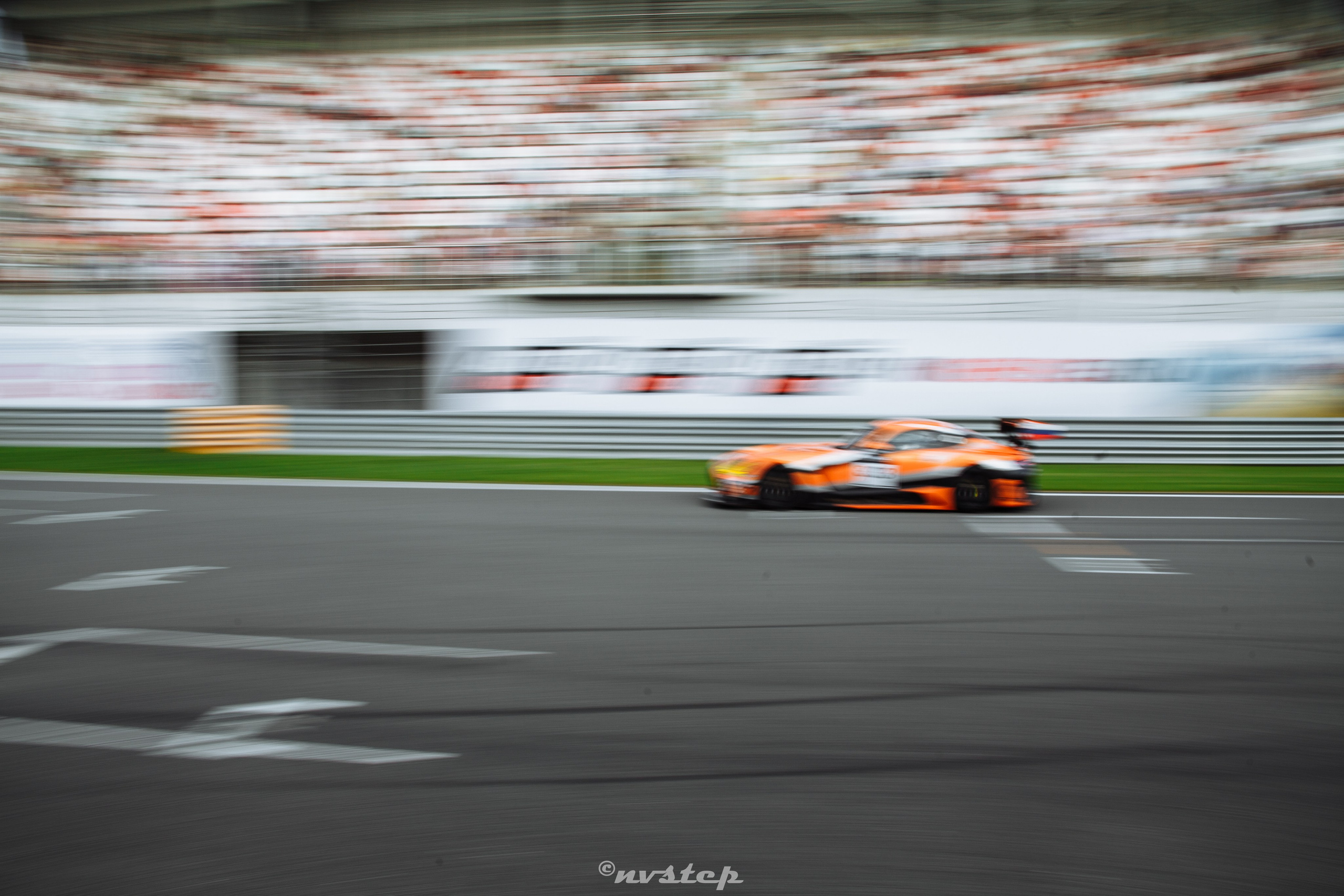 Российская серия гонок на выносливость ярко открыла сезон гонкой Гран-при Авто Mail. Мультижанровый фотограф в Москве Наталия Степанова