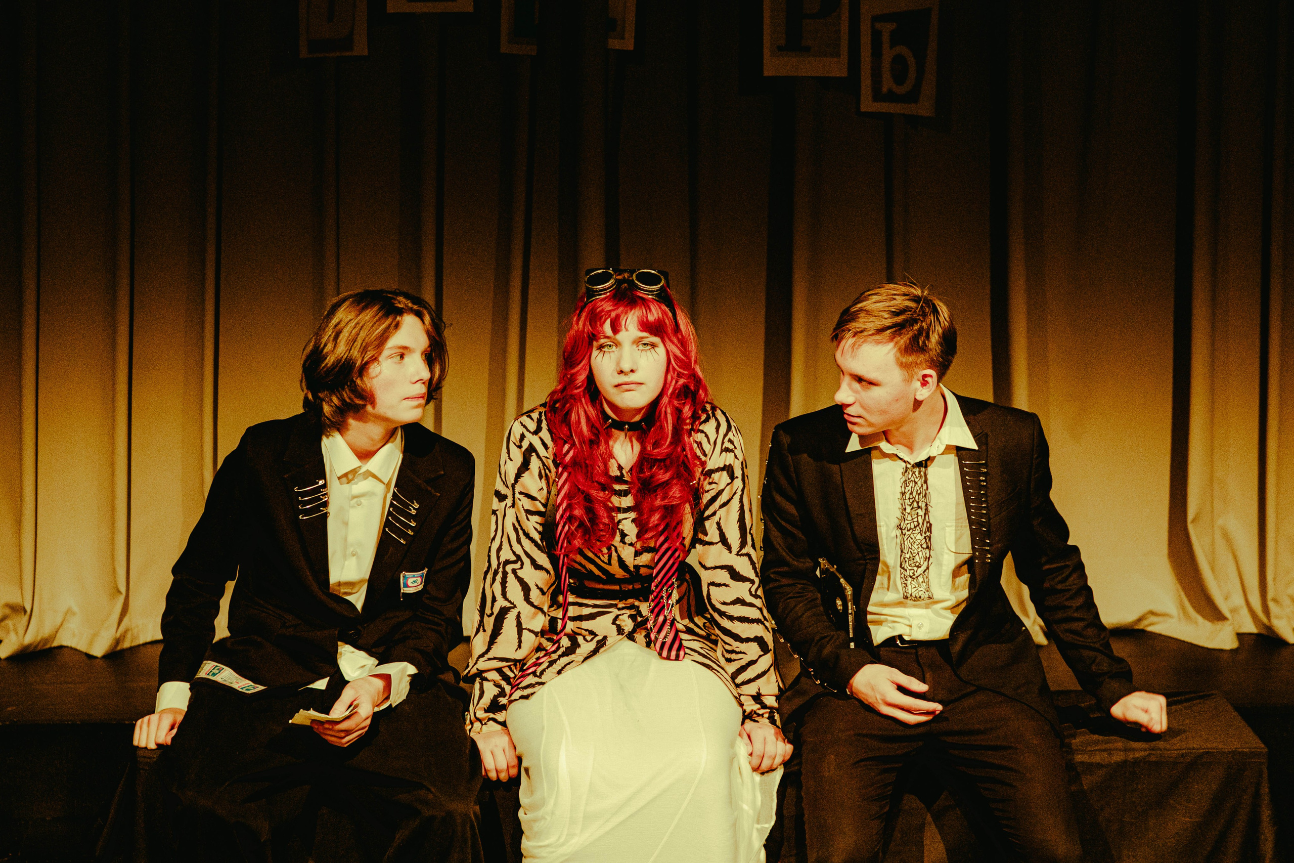 Репортаж спектакля «Елизавета Бам». Репортажный и концертный фотограф в Санкт-Петербурге Адмакина Дарья