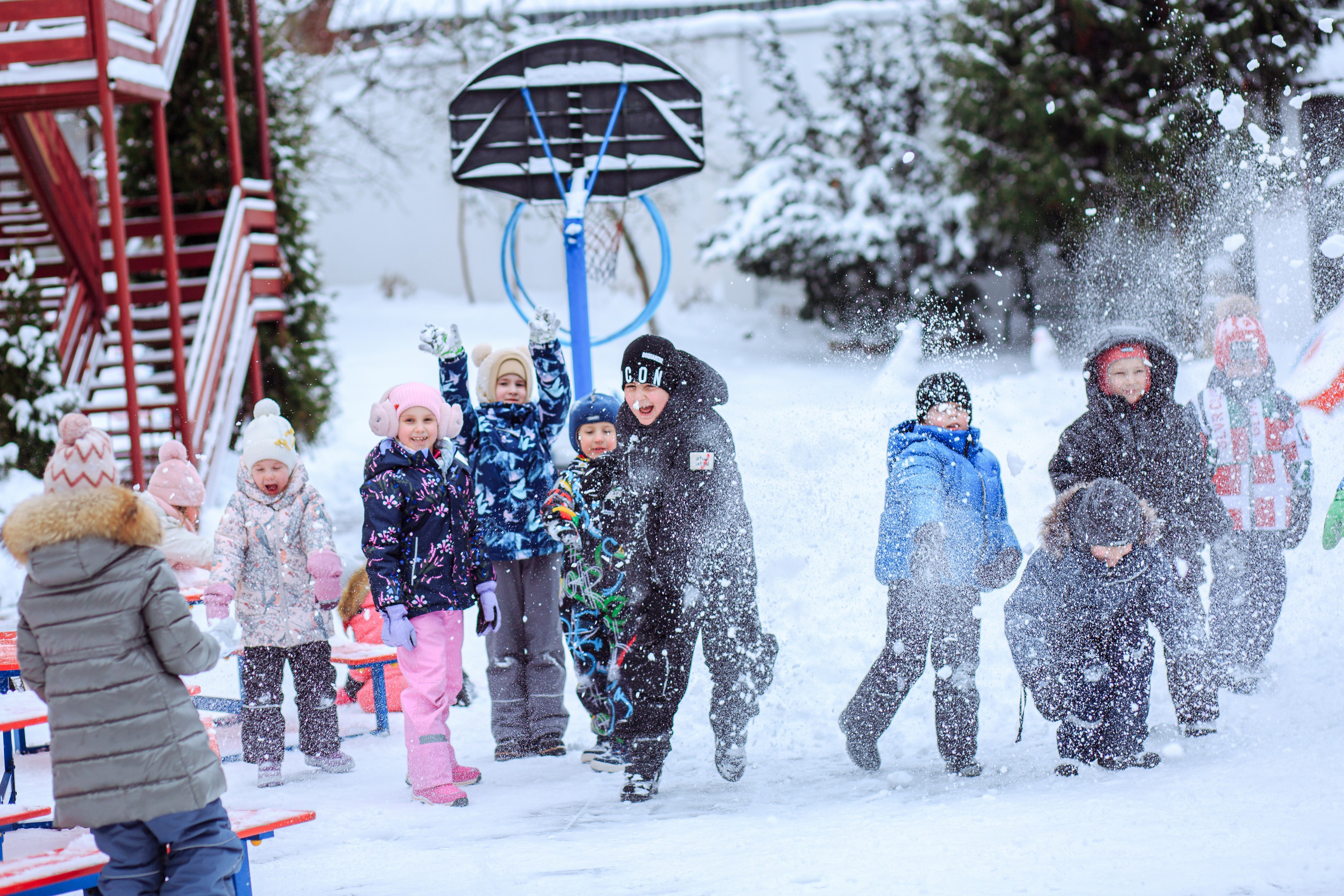 Почему стоит печатать выпускные альбомы, если всё есть в телефоне?. Заказать выпускные альбомы для детского сада и школы в Минске | FoxBook