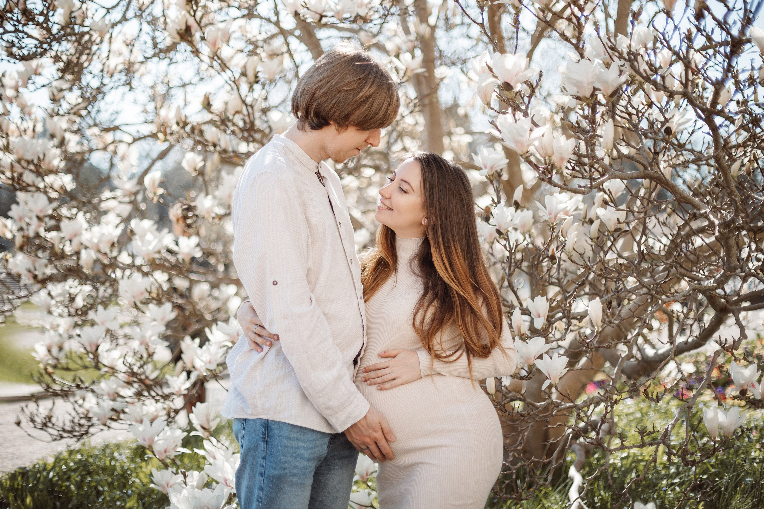 Orte für Fotoshootings in München. Kirschblüte in München. Frühling in München. Familienfotograf München. Fotografin in München Dasha Antipina