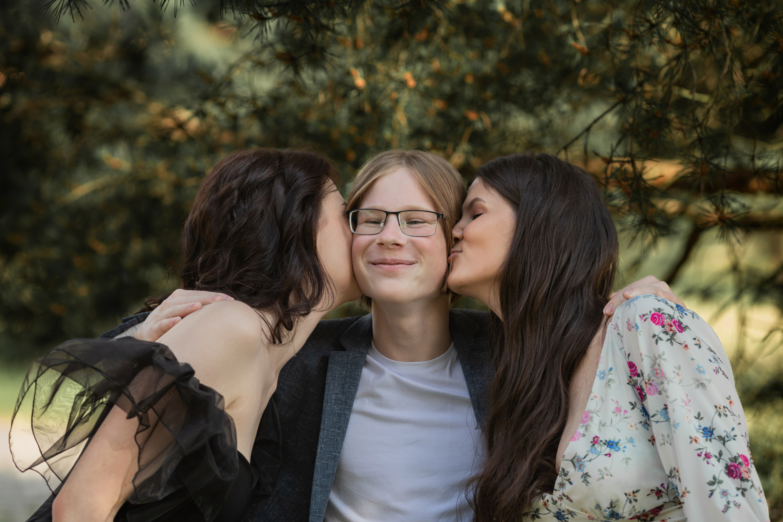 Настоящие эмоции выпускного вечера — репортажная фотография