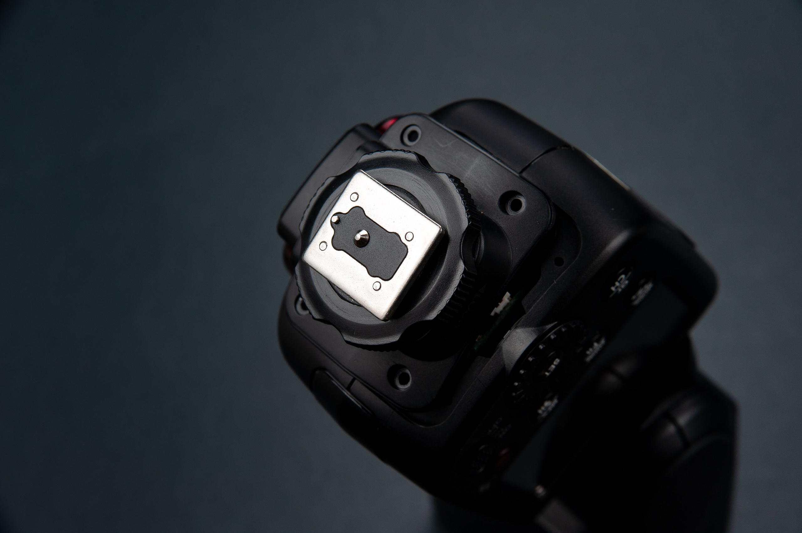 godox flash hot shoe TT600, замена горячего башмака вспышки, вспышка годокс TT600 