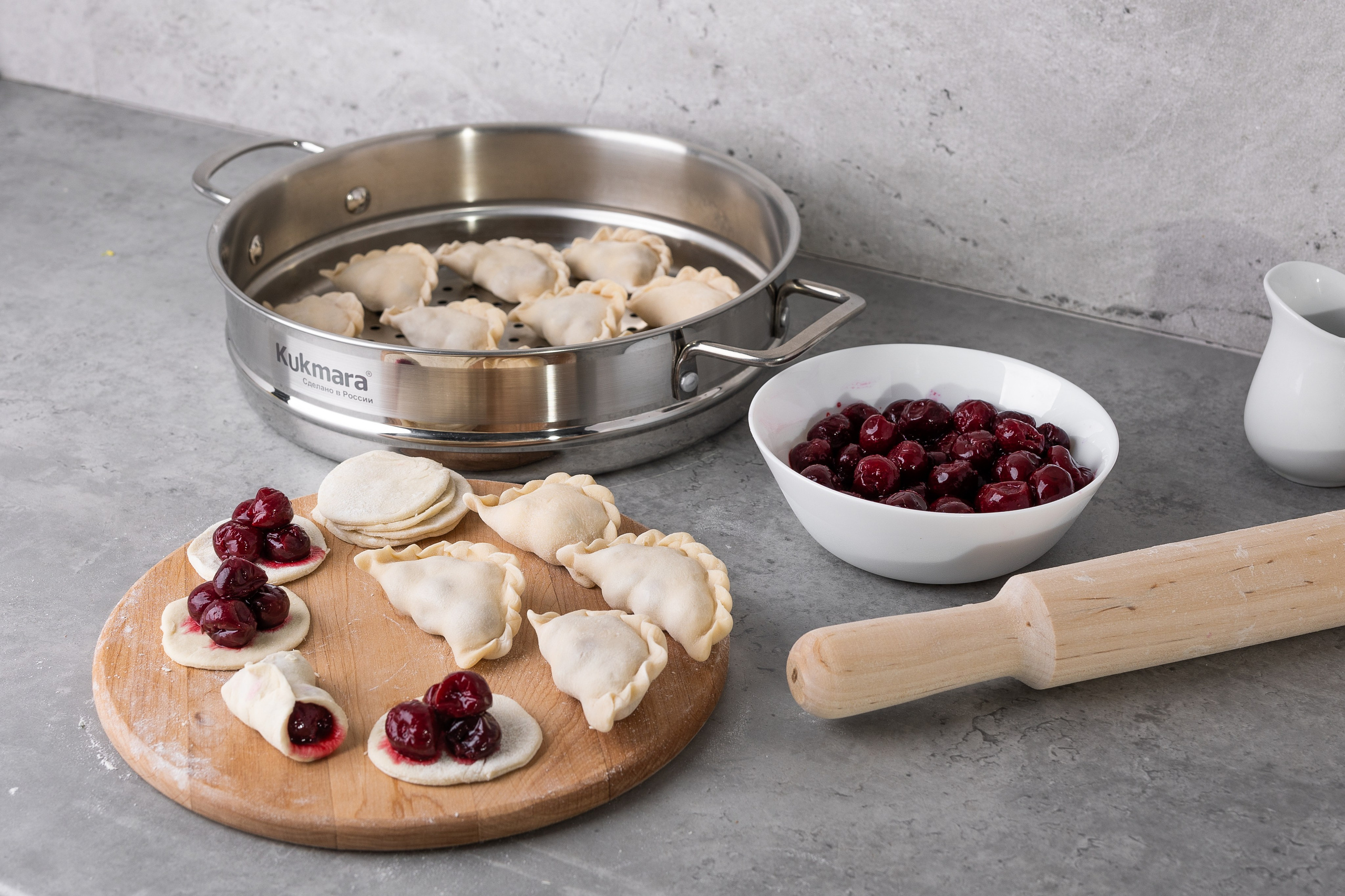 Вареники с вишней в пароварке 