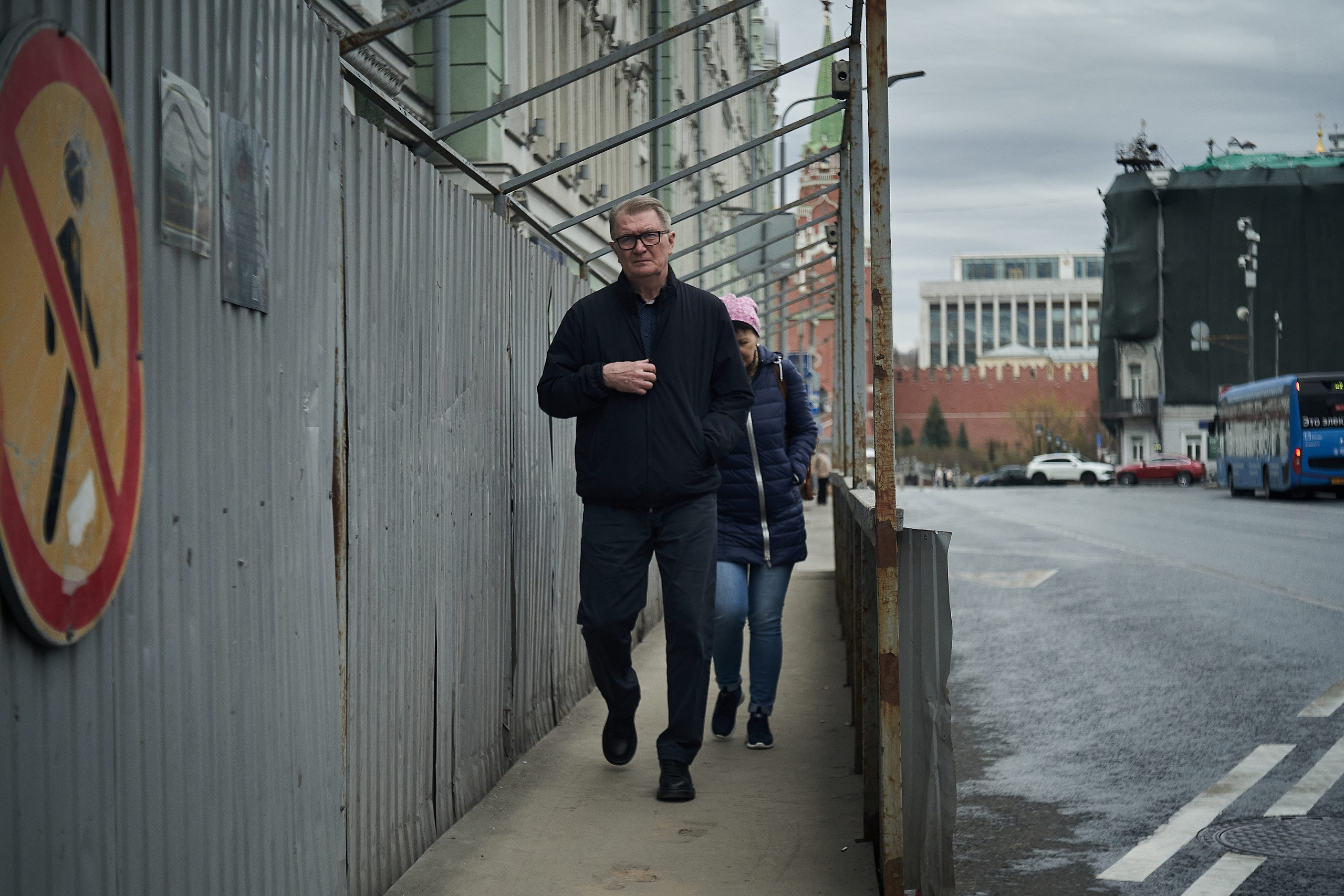 Shooting with an old Industar 22 3.5. Reportage event photographer in Moscow Alexander Gladkiy