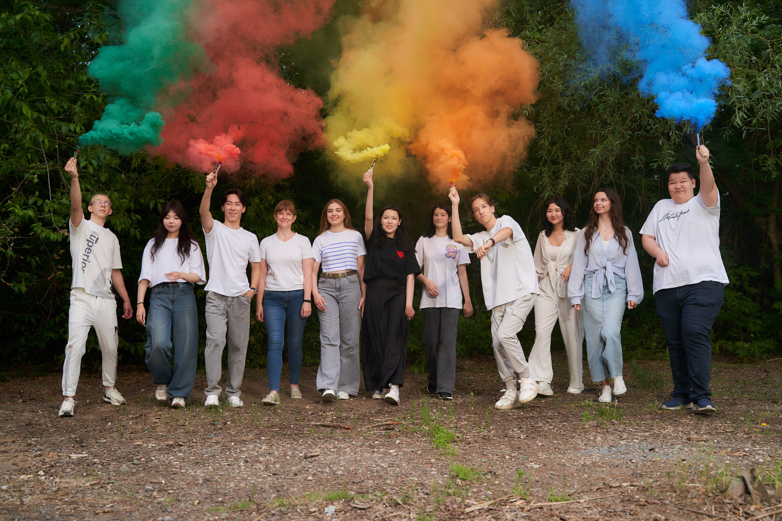 УСЛУГИ 9-11 КЛАССЫ. Школьный фотограф в Уральске, студия | Классный Школьный Альбом