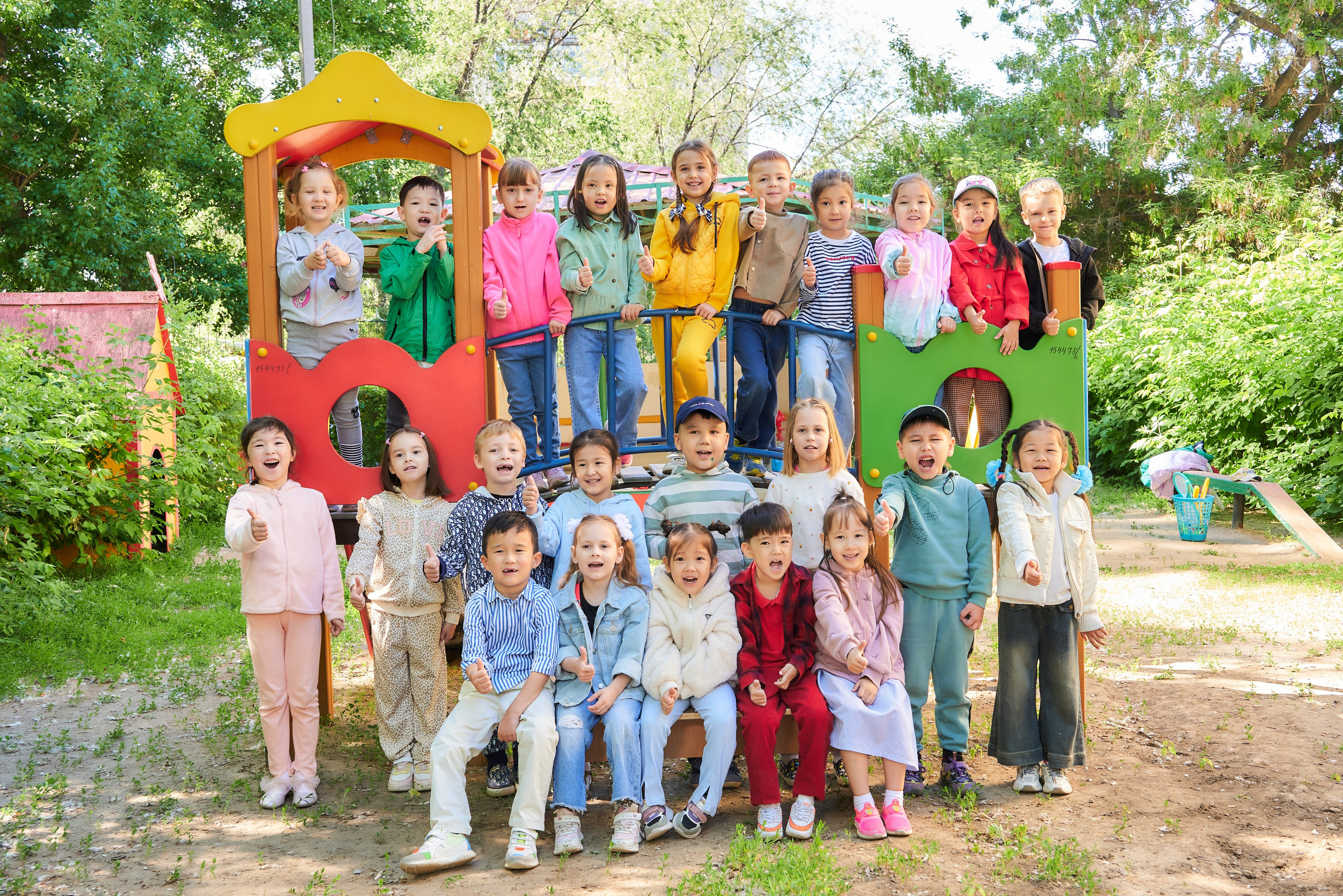 Фотограф в детский сад. Школьный фотограф в Уральске, студия | Классный Школьный Альбом