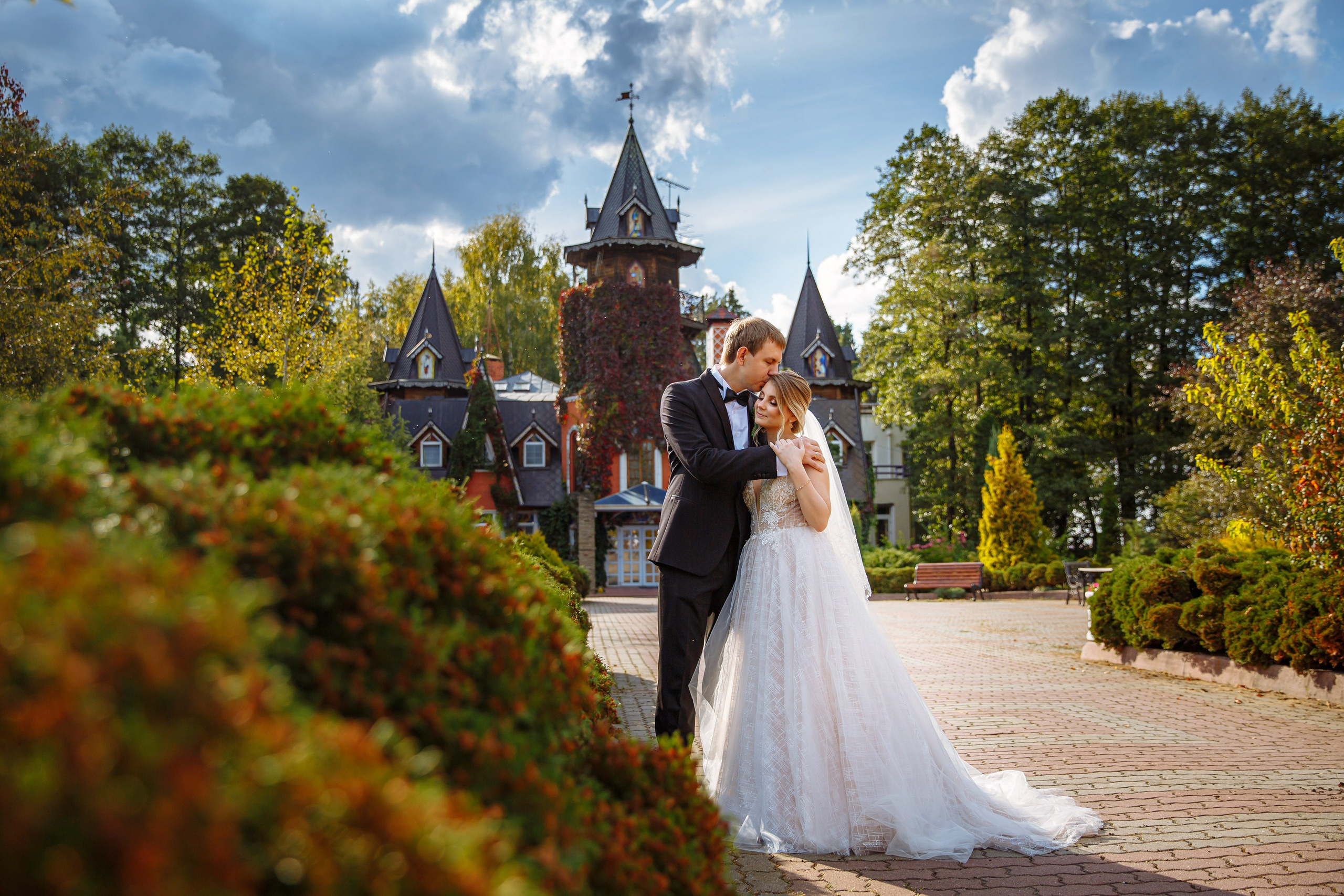 Свадебная фотосессия в парк отеле Креатово Раменское