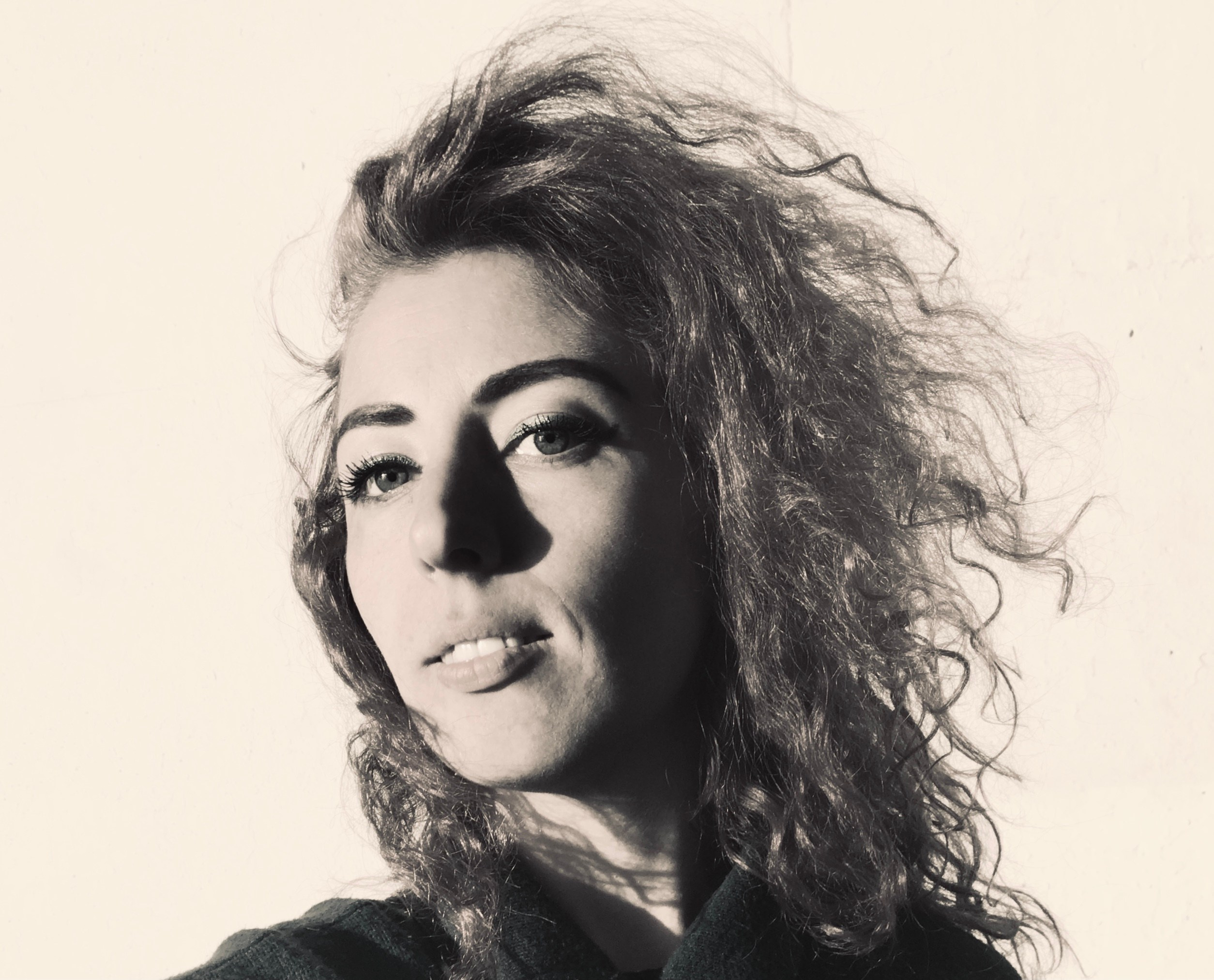 Контакты. Дарья Чарторийская — режиссер, продюсер, фотограф, художник, журналист, клинический психолог