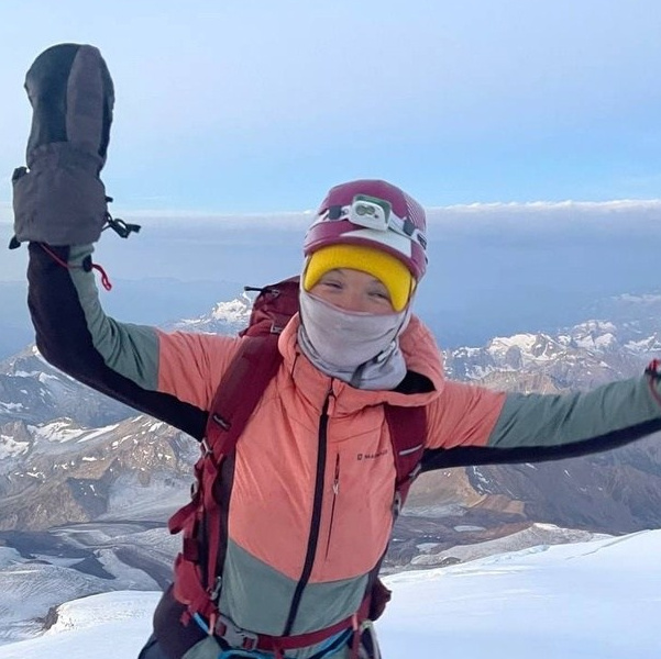 Лучшие женщины горные гиды России. “Steel Angel”: women’s climbing award