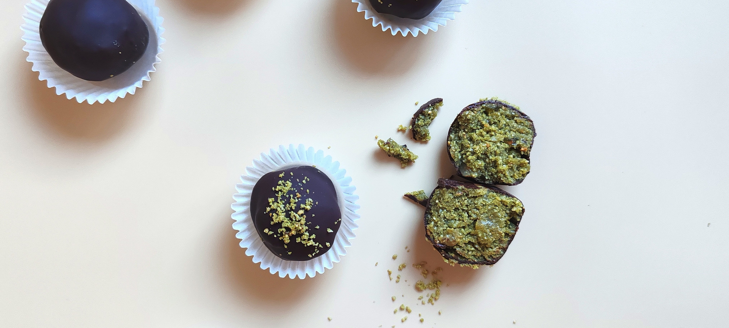 Конфета матча-лимон. Чисто поле