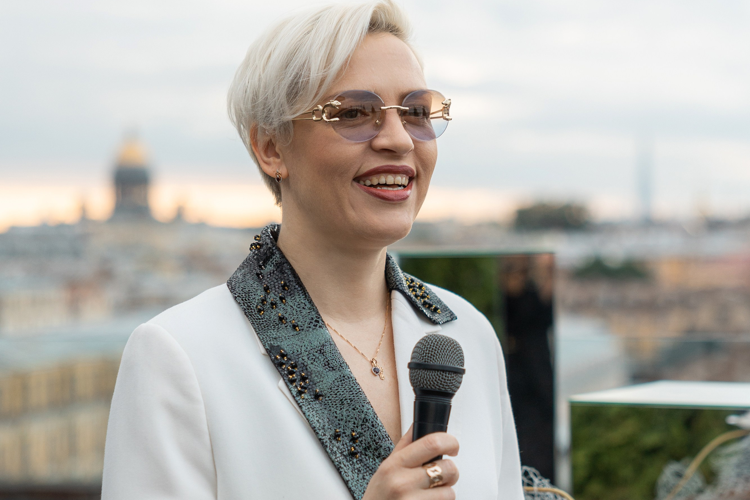 Ведущая в СПб Антонина Вербицкая | Свадьбы, корпоративы, юбилеи