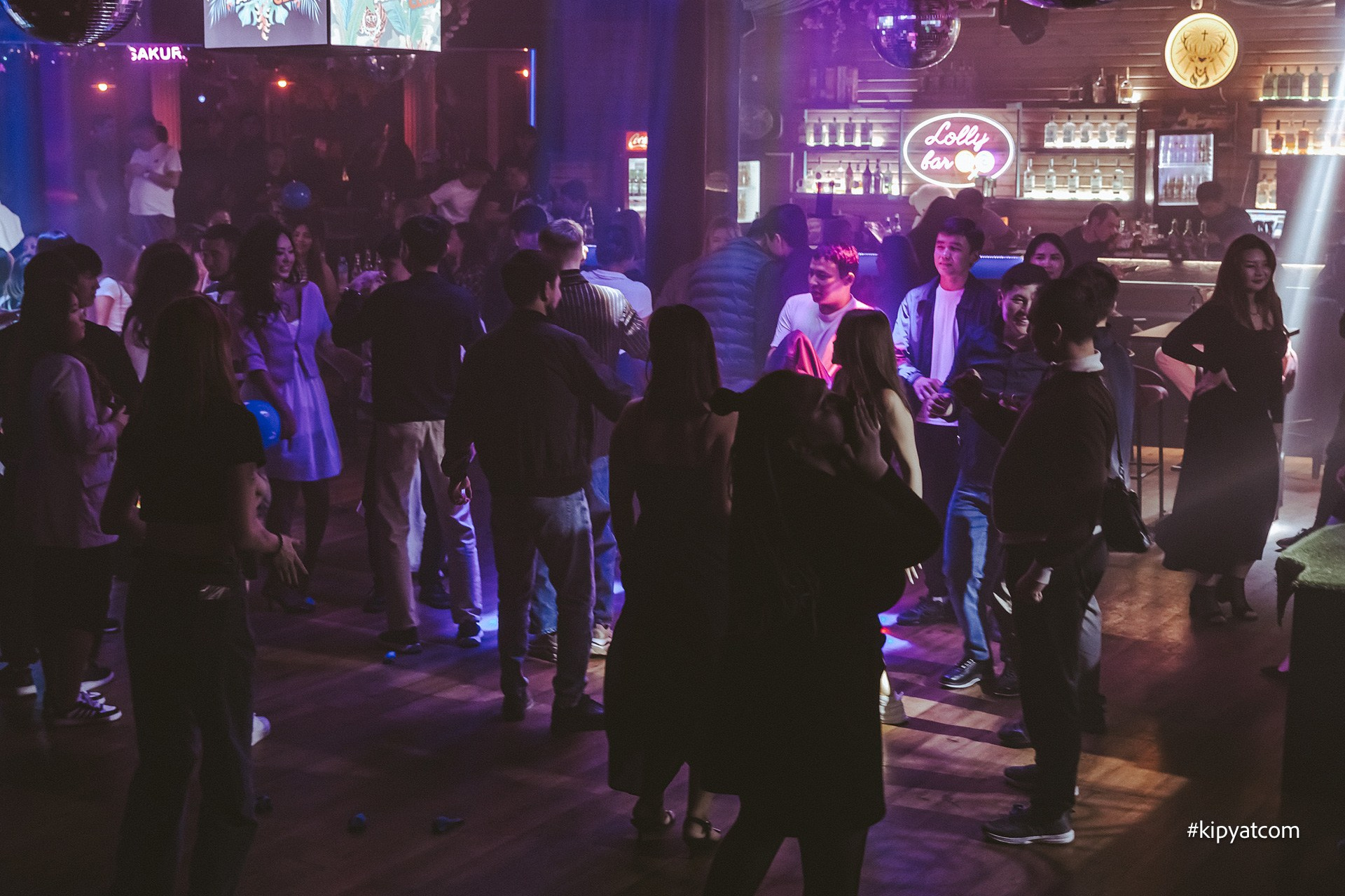 Amazon. Астана Кипятком