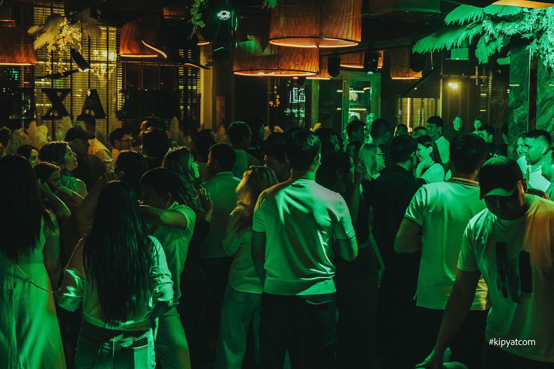 Панаехали бц Москва. Астана Кипятком