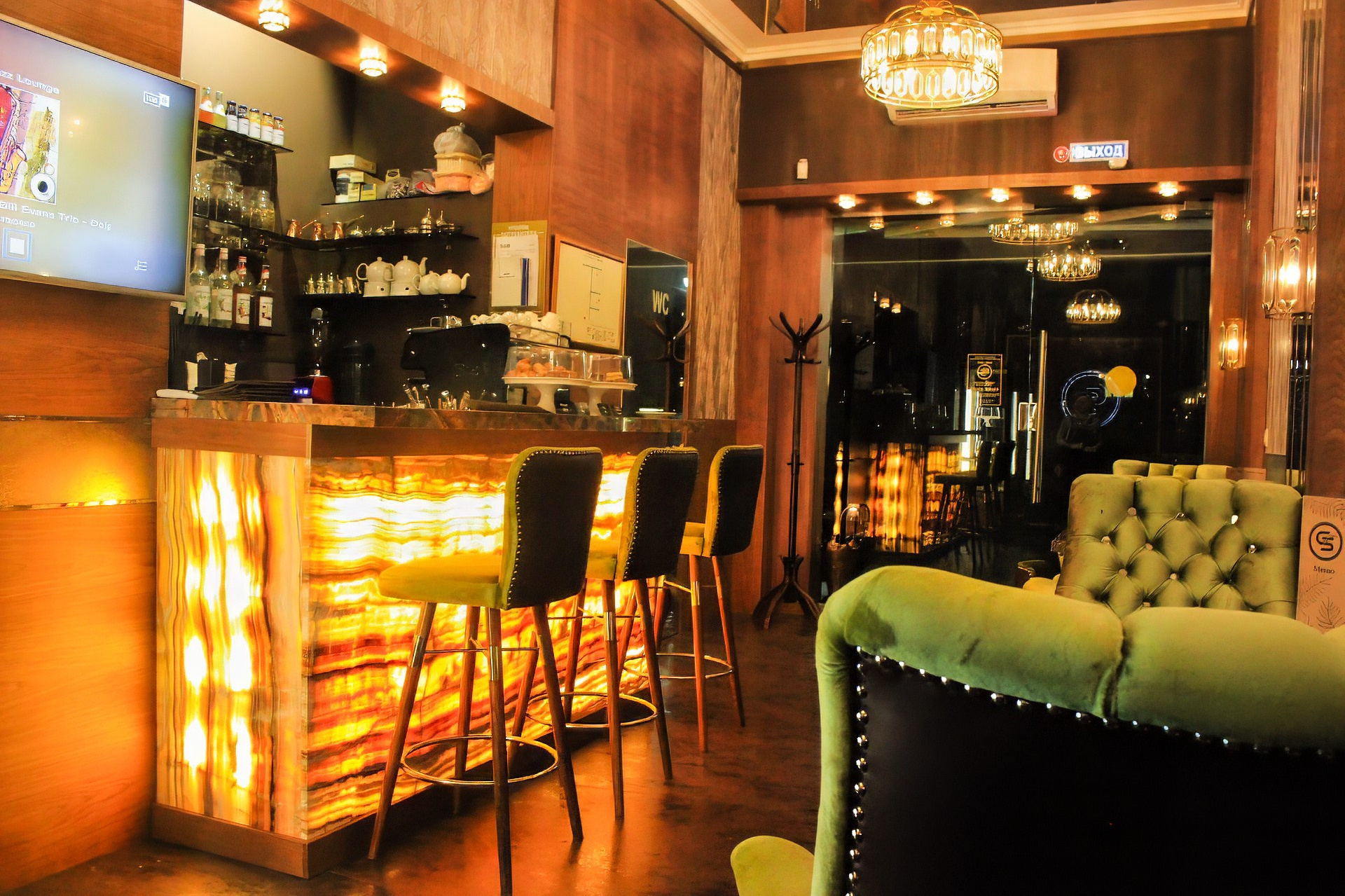 Комплексный дизайн-проект кафе GOLD&SILVER Сочи. Интерьерный дизайнер в Сочи Поплавская Татьяна. Проектирование интерьеров и организация процесса ремонта