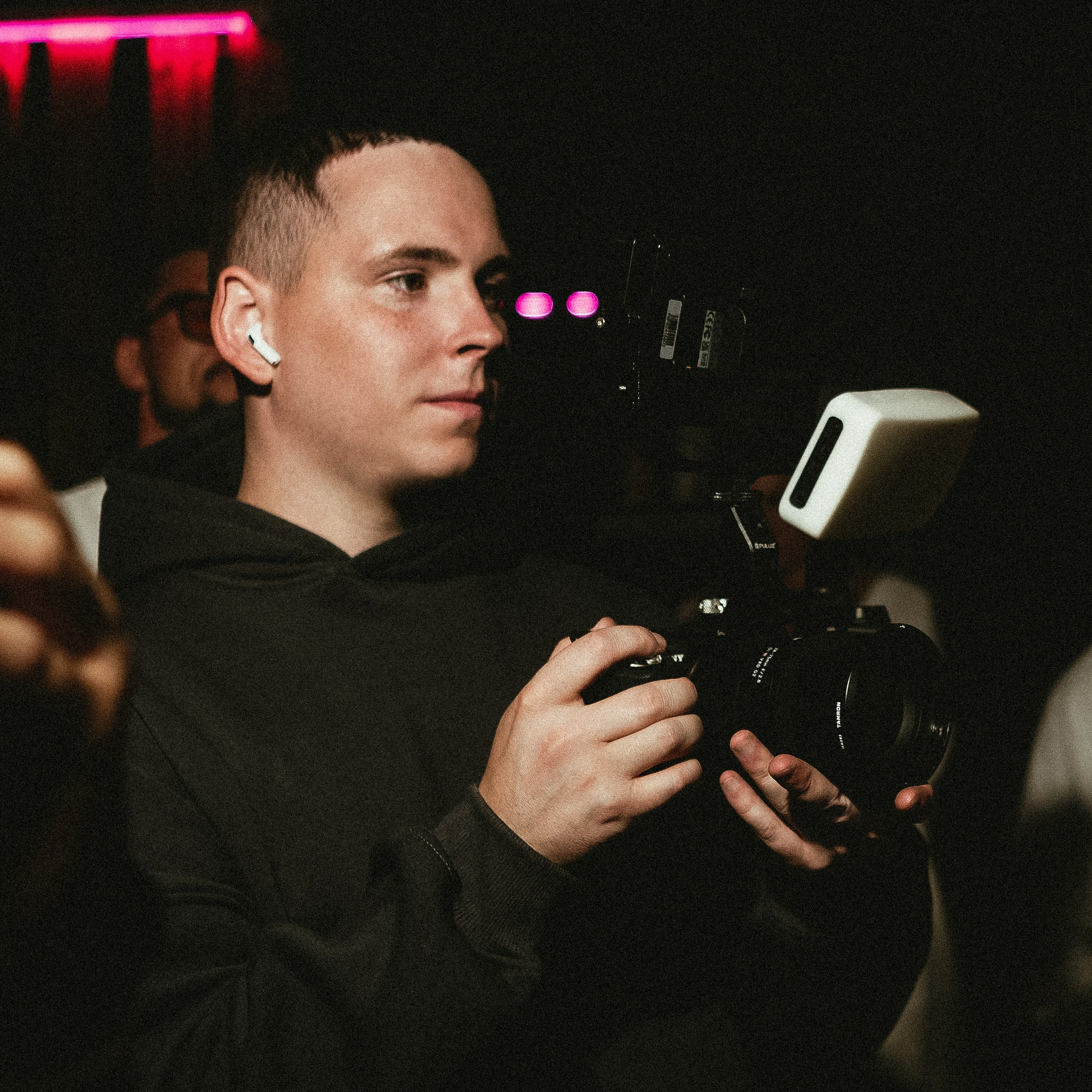 Анатолий, создатель Yulvon Production. Здесь — живые кадры, настоящие эмоции и стиль, без лишнего