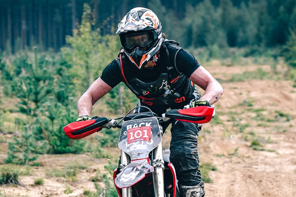 CountryCross. BraapBroom Media Group