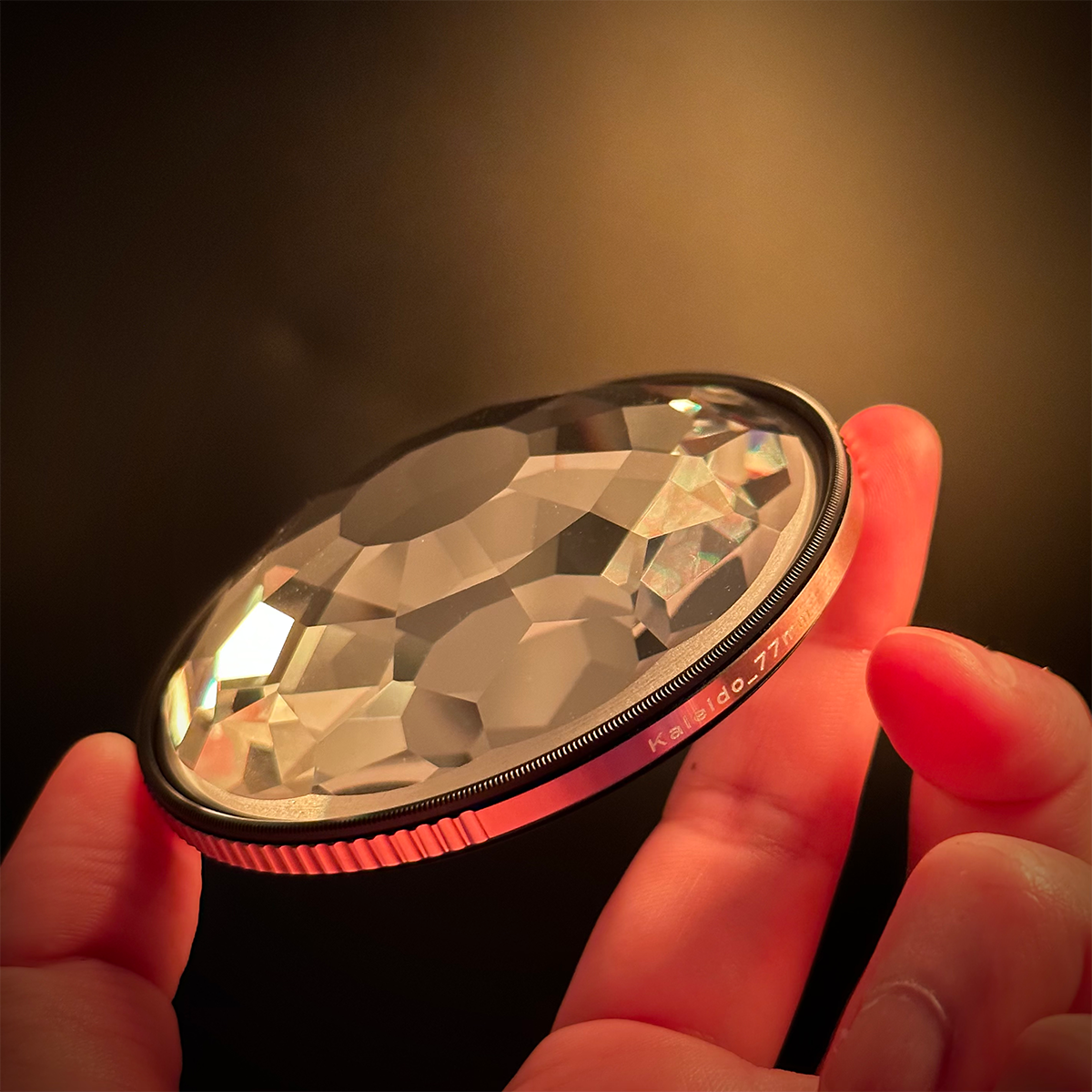 Фильтр для смартфона, дающий эффект калейдоскопа. Фотограф — видеограф в Москве Дмитрий Менделеев