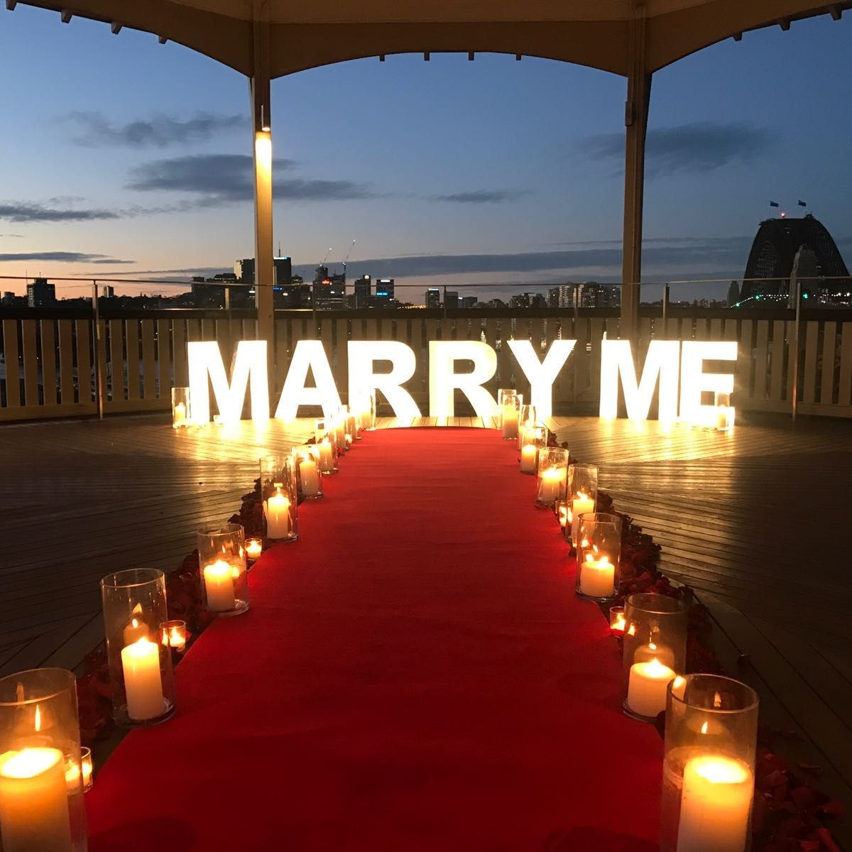 Предложение руки и сердца