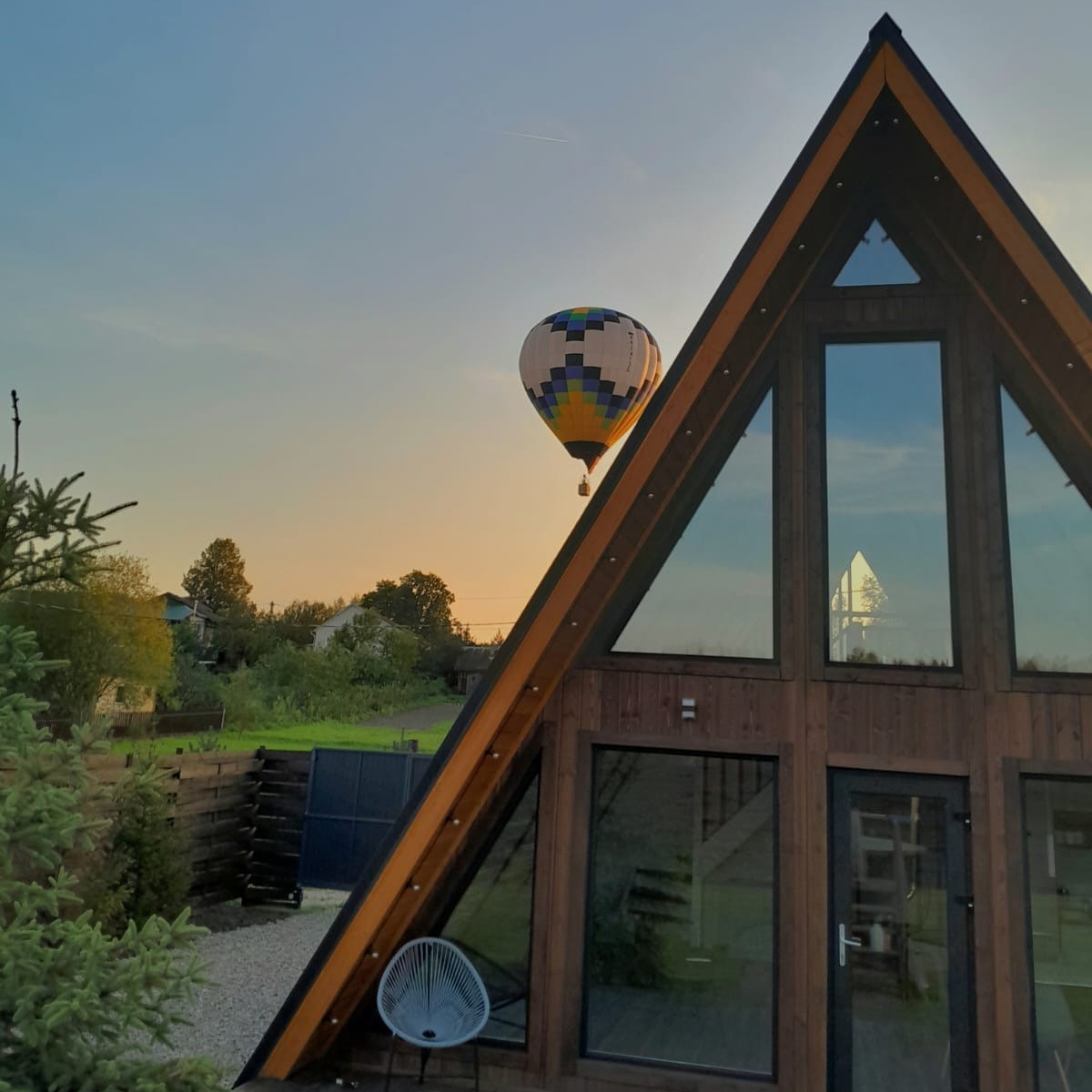 Какие развлечения рядом с базой отдыха Чантриум. Коттедж А-фрейм с баней и уличным чаном в Подмосковье - в аренду для отдыха