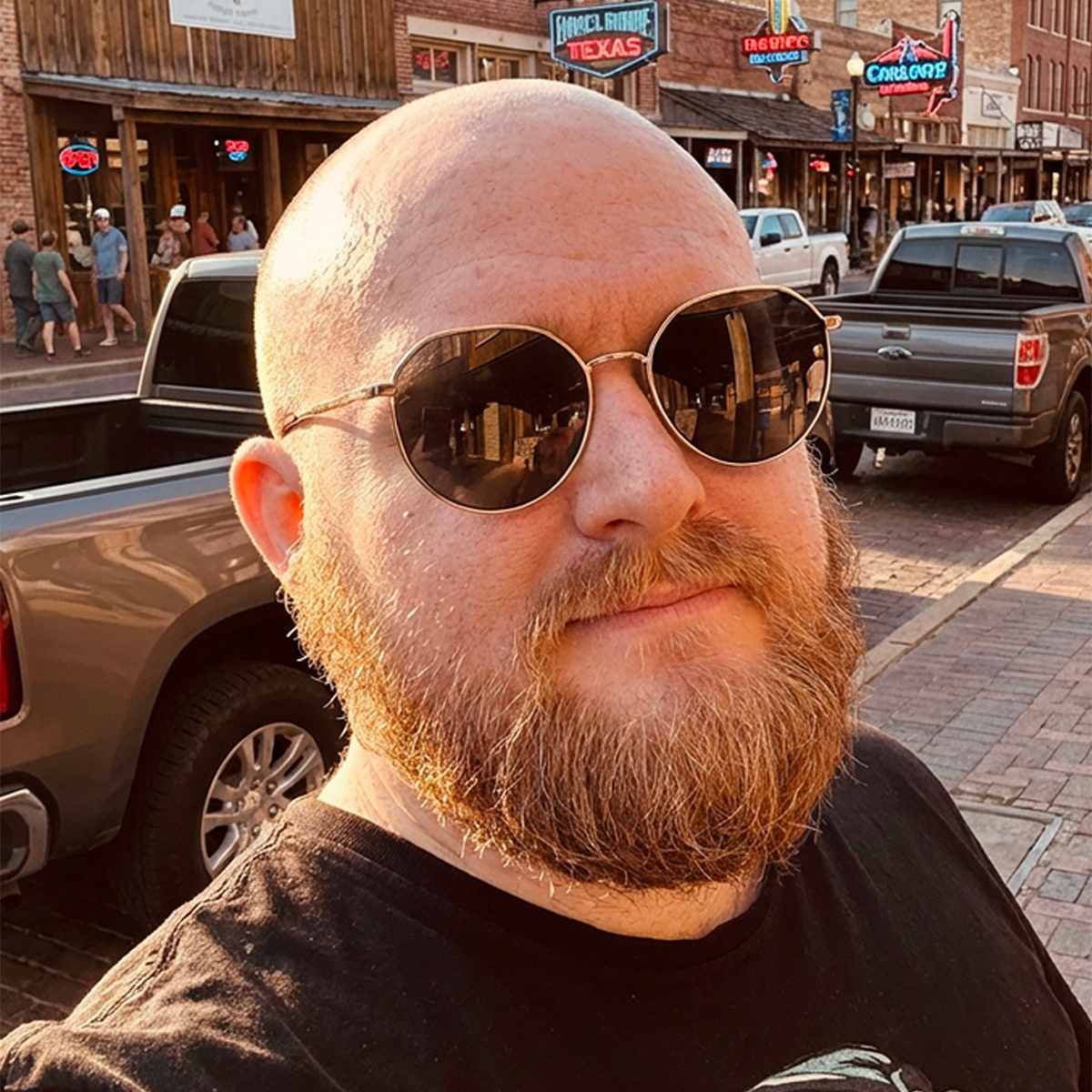 Фотограф создаёт яркие и запоминающиеся снимки для семейных альбомов, рекламы и художественных проектов. Профессиональные навыки, современное оборудование и художественный взгляд позволяют воплощать любые идеи и делать каждый кадр уникальным. Фотограф — это не просто профессия, это искусство видеть красоту в обыденном и передавать её через объектив камеры. Фотографии могут рассказать историю, вызвать эмоции и оставить незабываемые впечатления.Фотограф — это человек, который способен запечатлеть моменты жизни, сохранить их для будущих поколений и подарить людям возможность увидеть мир глазами другого человека.Фотографии могут быть разными: яркими и красочными, чёрно-белыми и монохромными, абстрактными и реалистичными. Но все они объединены одним — талантом фотографа, его умением видеть и передавать красоту мира.Если вы хотите поделиться своими работами с другими людьми, то вам стоит задуматься о создании собственного портфолио. Это может быть веб-сайт, блог или страничка в социальных сетях.В любом случае, важно помнить, что фотография — это не просто способ заработать деньги, это возможность выразить себя, поделиться своими мыслями и чувствами с другими людьми. 