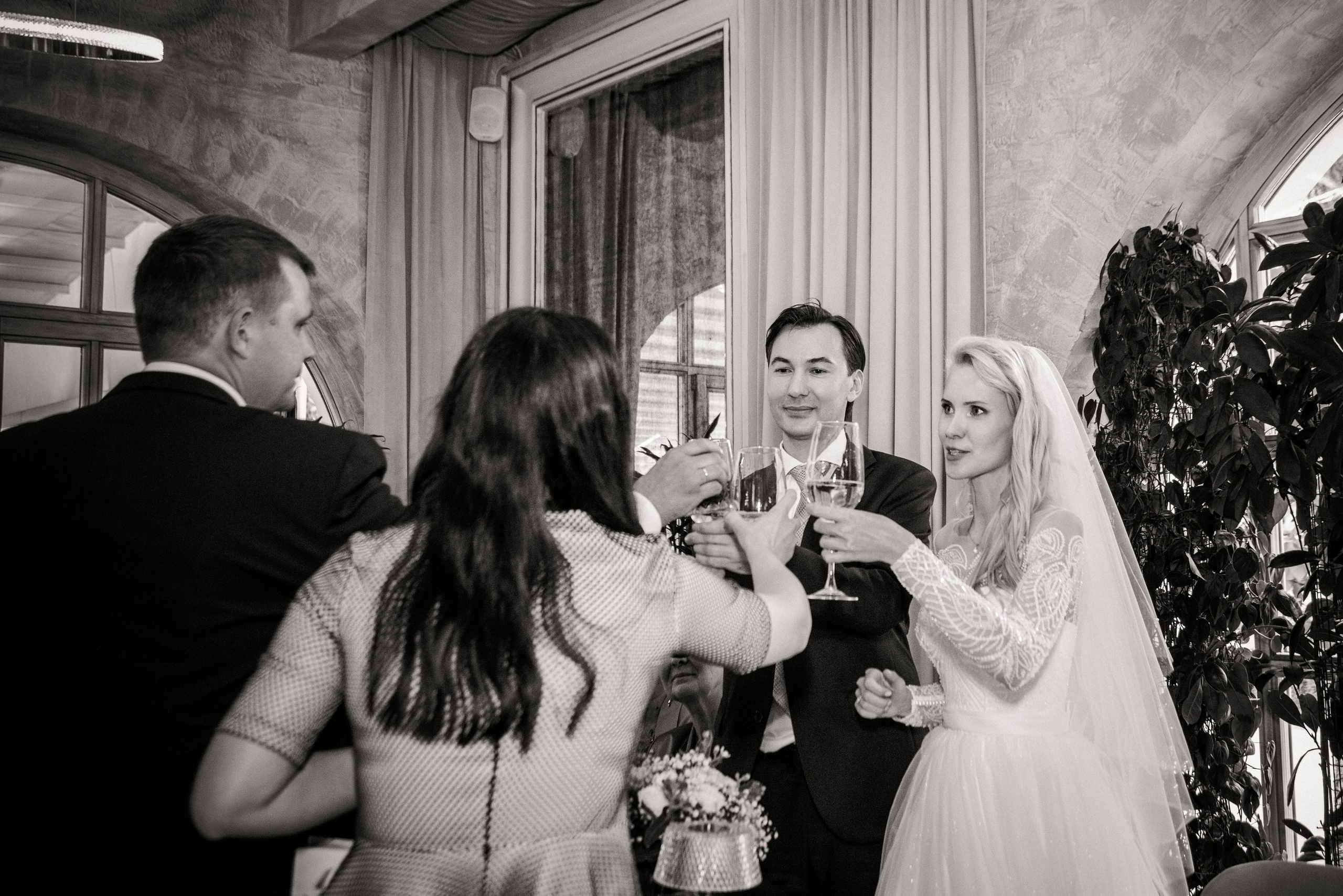 Свадебная фотосессия на ВДНХ. Свадебный и семейный фотограф в Москве и Подмосковье Лариса Козлова