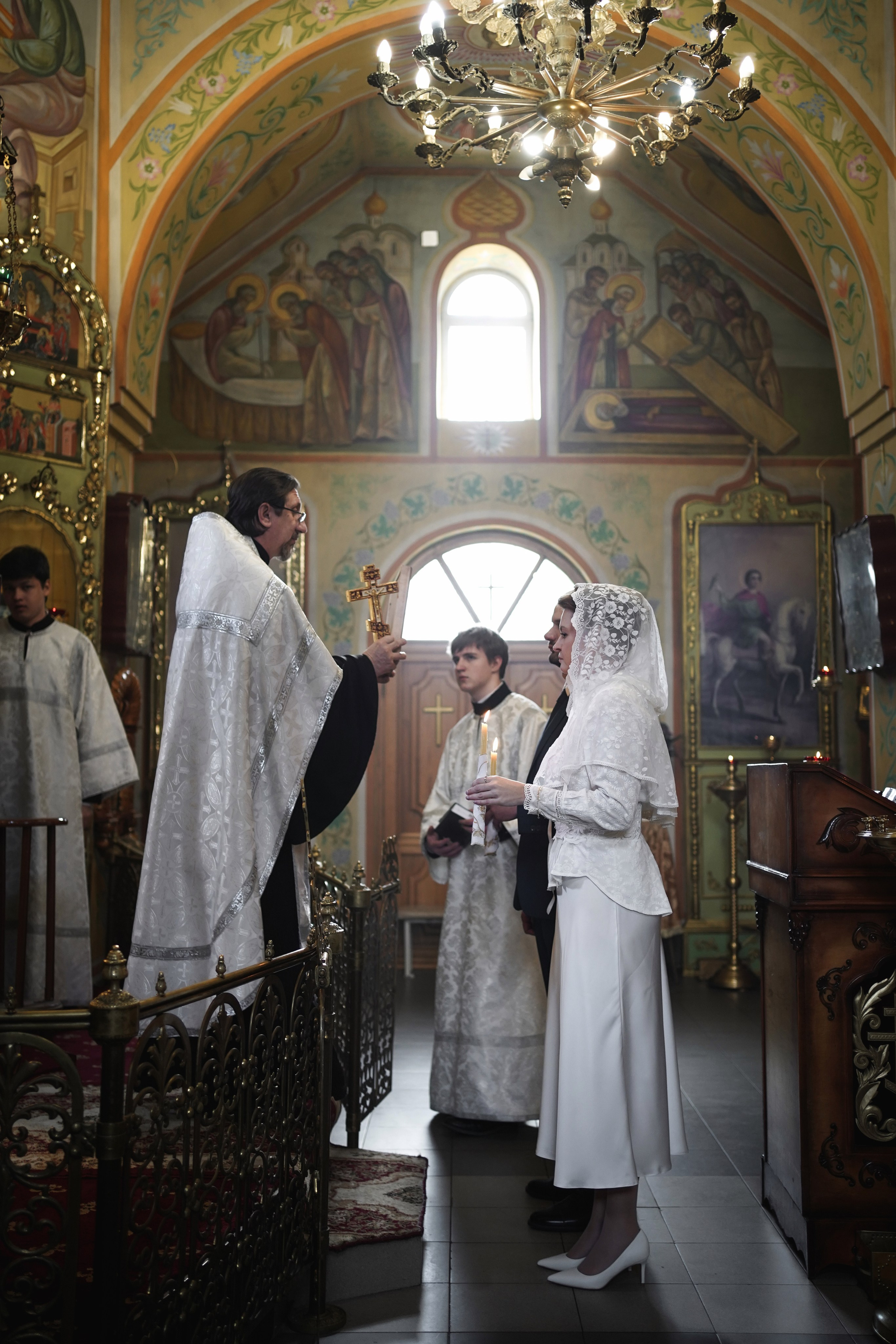 Венчание в Троицком храме. Свадебный фотограф в Ростове-на-Дону. Таинство Крещения и Венчания, семейные фотосессии. Алёна Чёботова