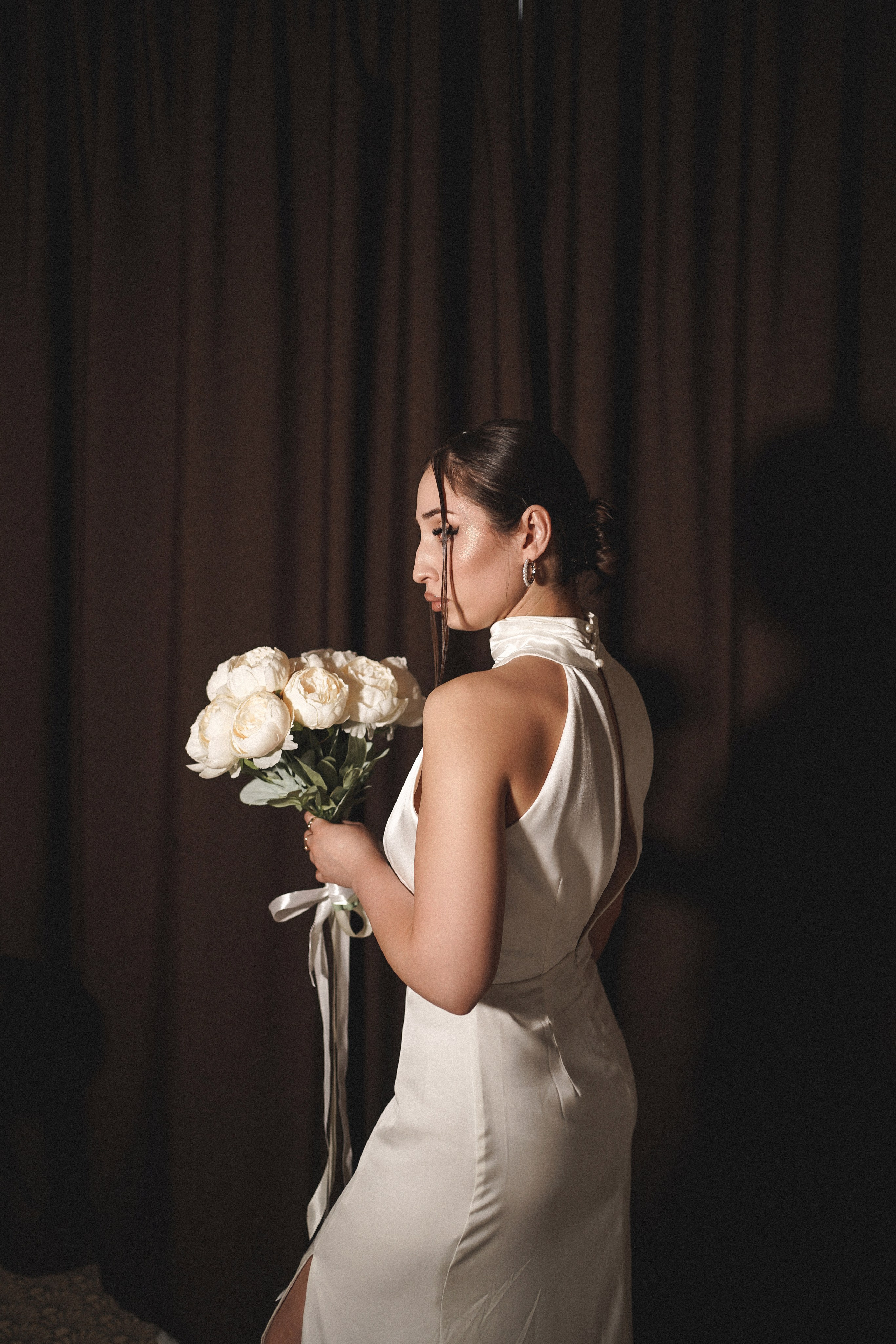 Утро невесты Алины в Графском парке. Свадебный фотограф в Ростове-на-Дону. Таинство Крещения и Венчания, семейные фотосессии. Алёна Чёботова