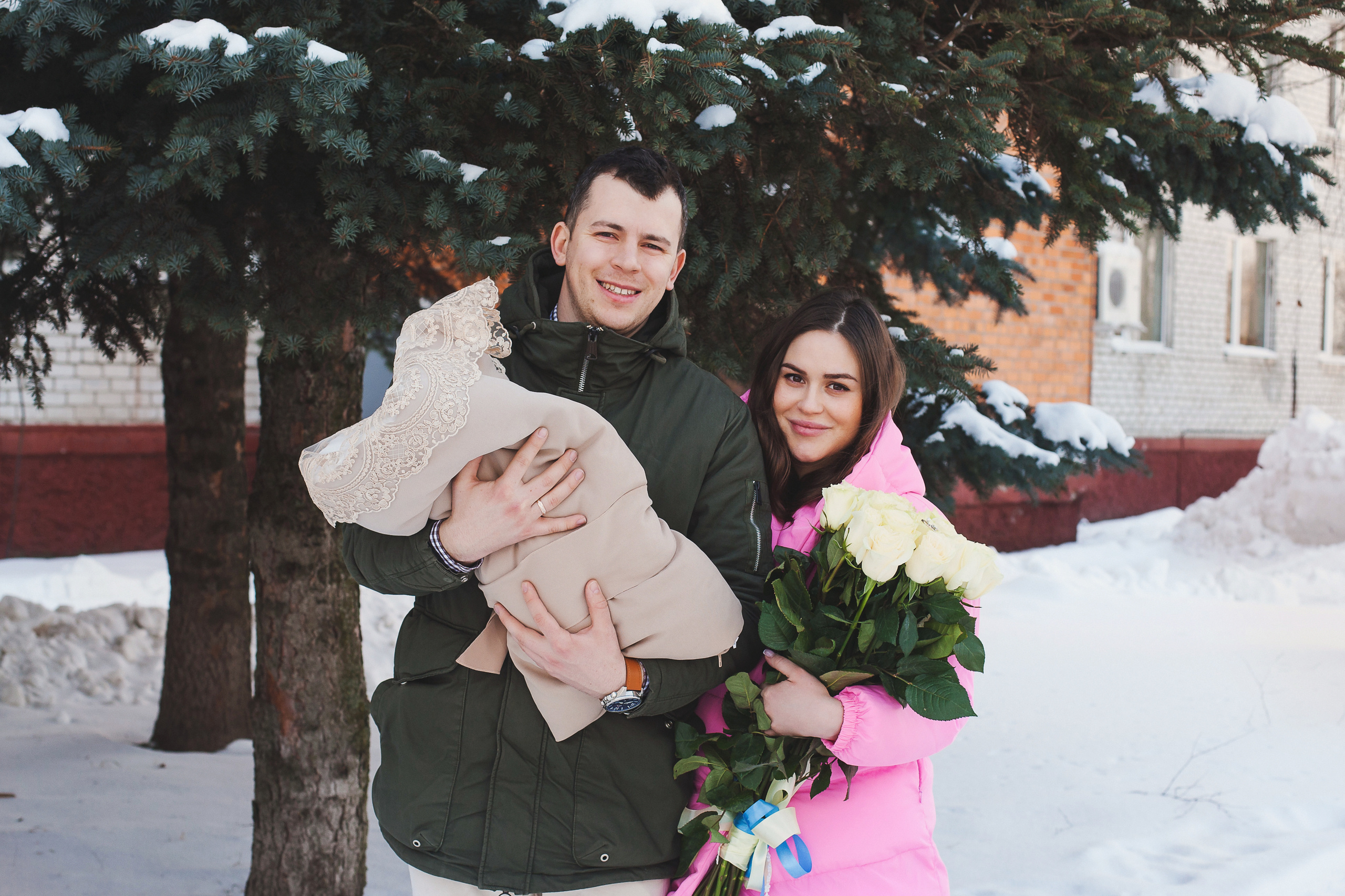 Фотосессия выписки из роддома. Фотограф новорожденных в Брянске Анжелика Прохоренкова