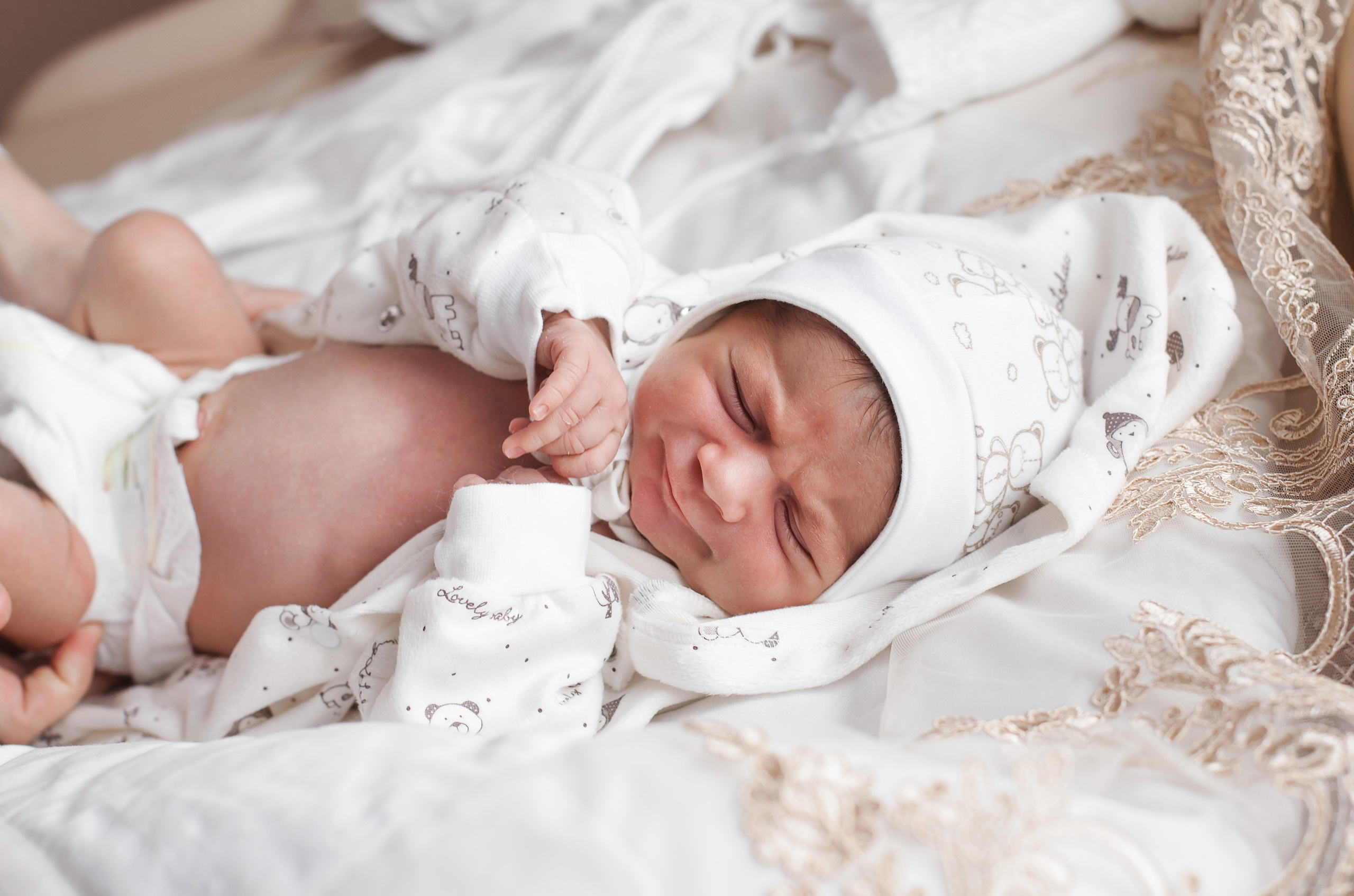 Фотосессия выписки из роддома. Фотограф новорожденных в Брянске Анжелика Прохоренкова
