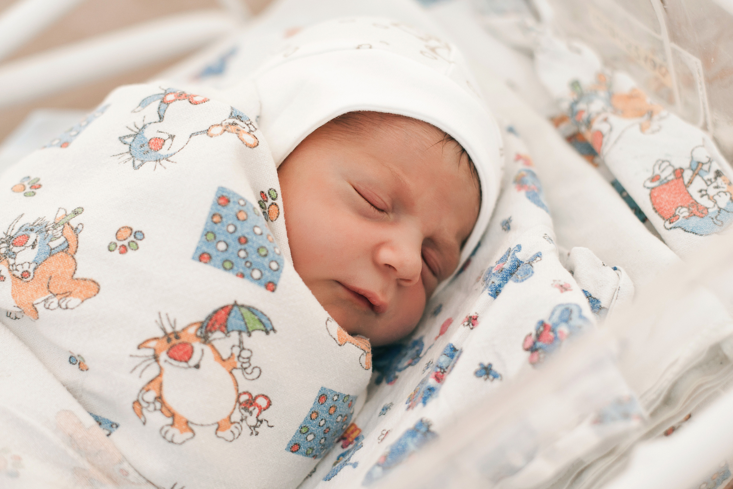 Фотосессия выписки из роддома. Фотограф новорожденных в Брянске Анжелика Прохоренкова