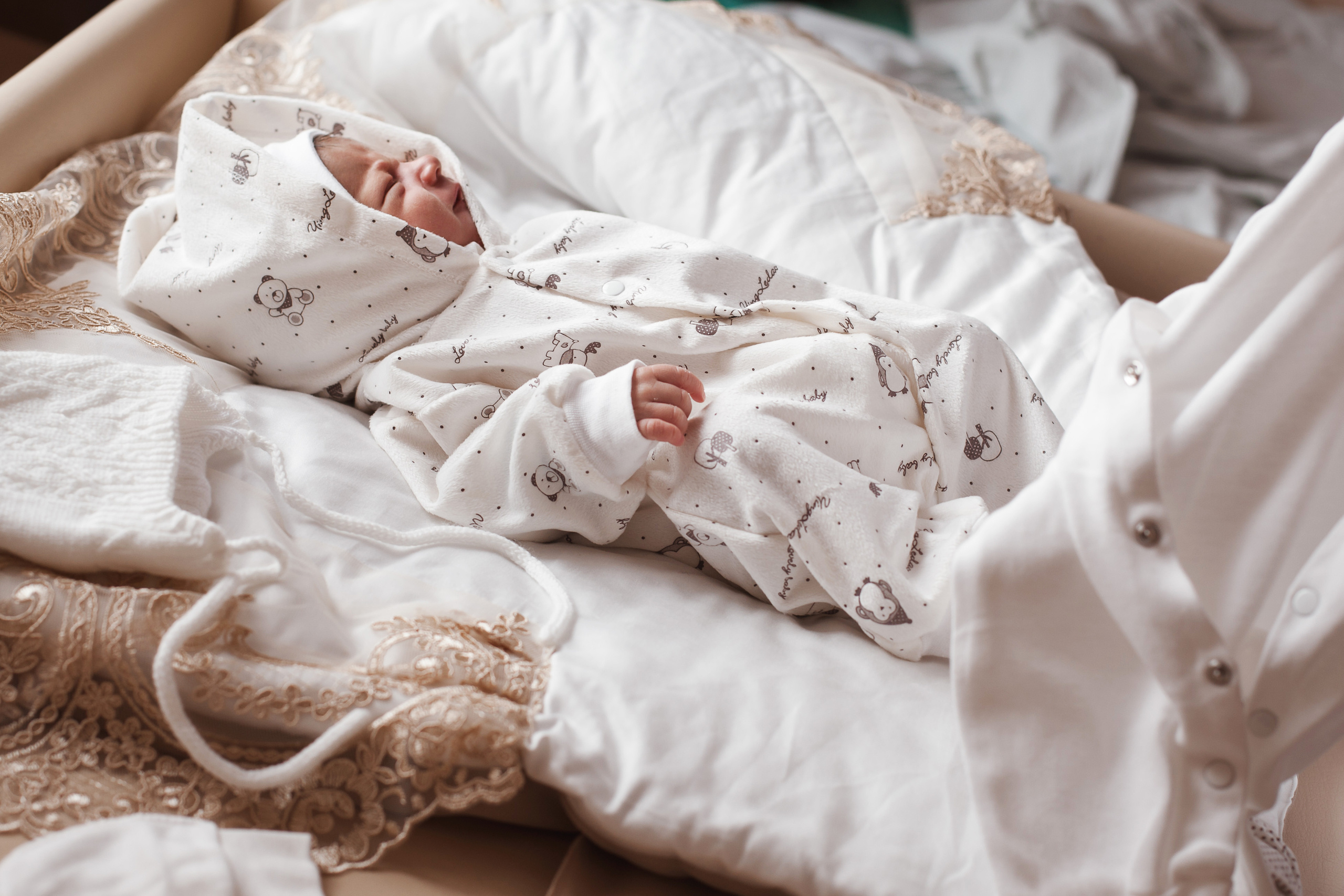 Фотосессия выписки из роддома. Фотограф новорожденных в Брянске Анжелика Прохоренкова