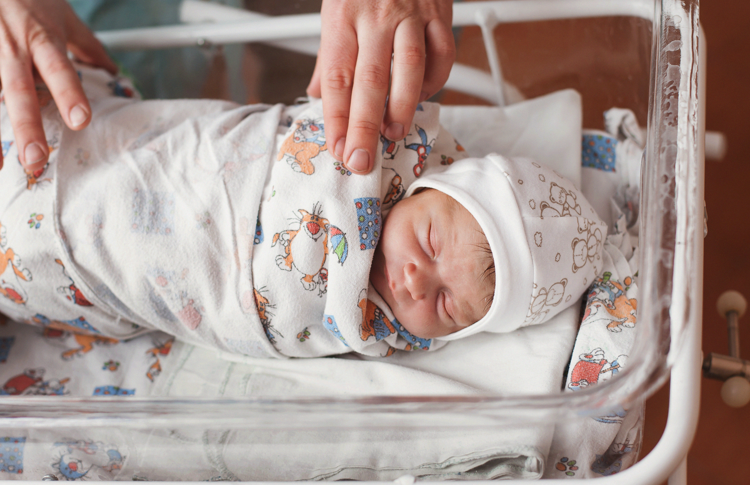 Фотосессия выписки из роддома. Фотограф новорожденных в Брянске Анжелика Прохоренкова