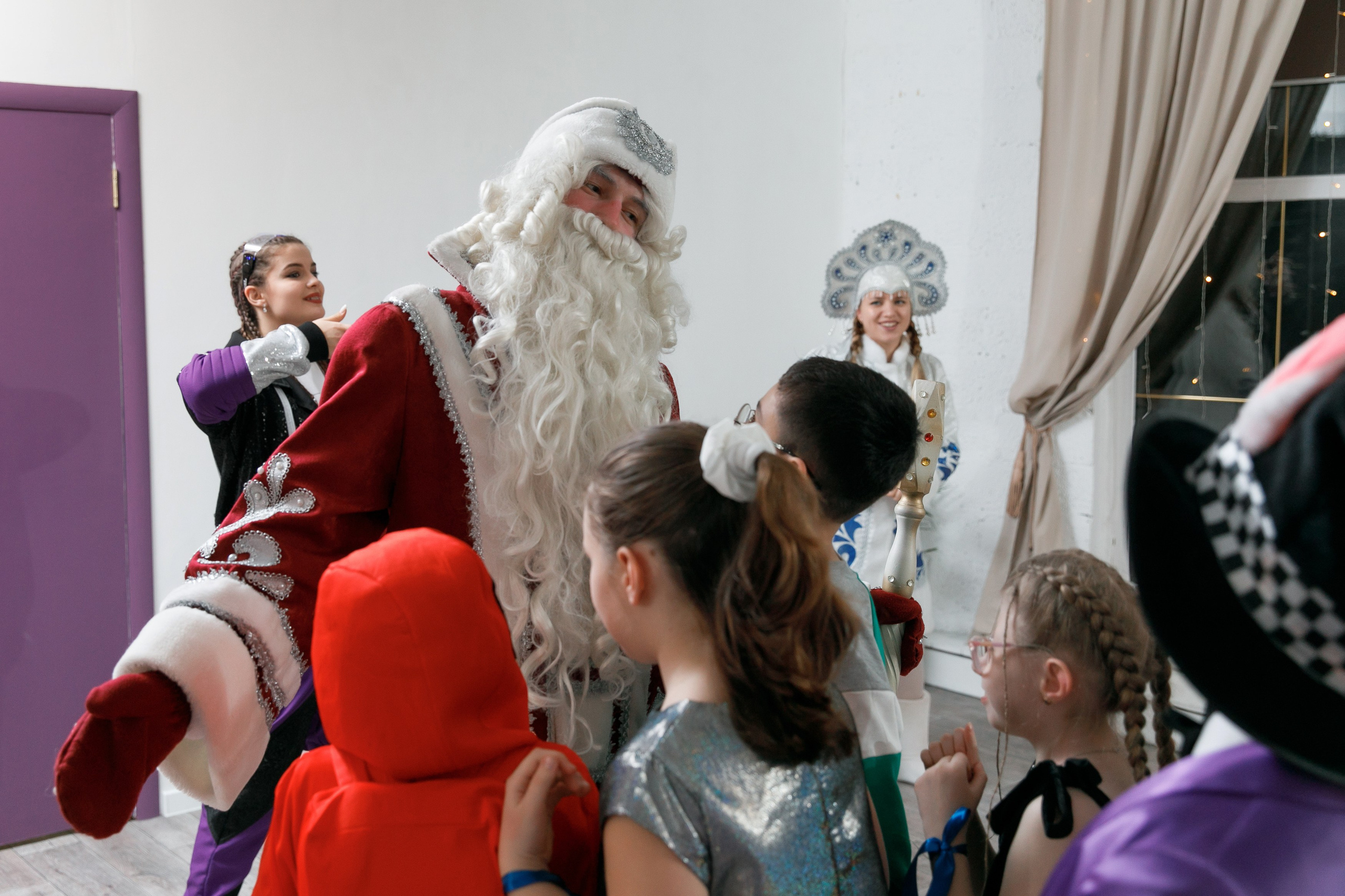 Школа «Кристалл» | Новогодняя программа. Свадебный, семейный и школьный фотограф в Сызрани Максим Баталов