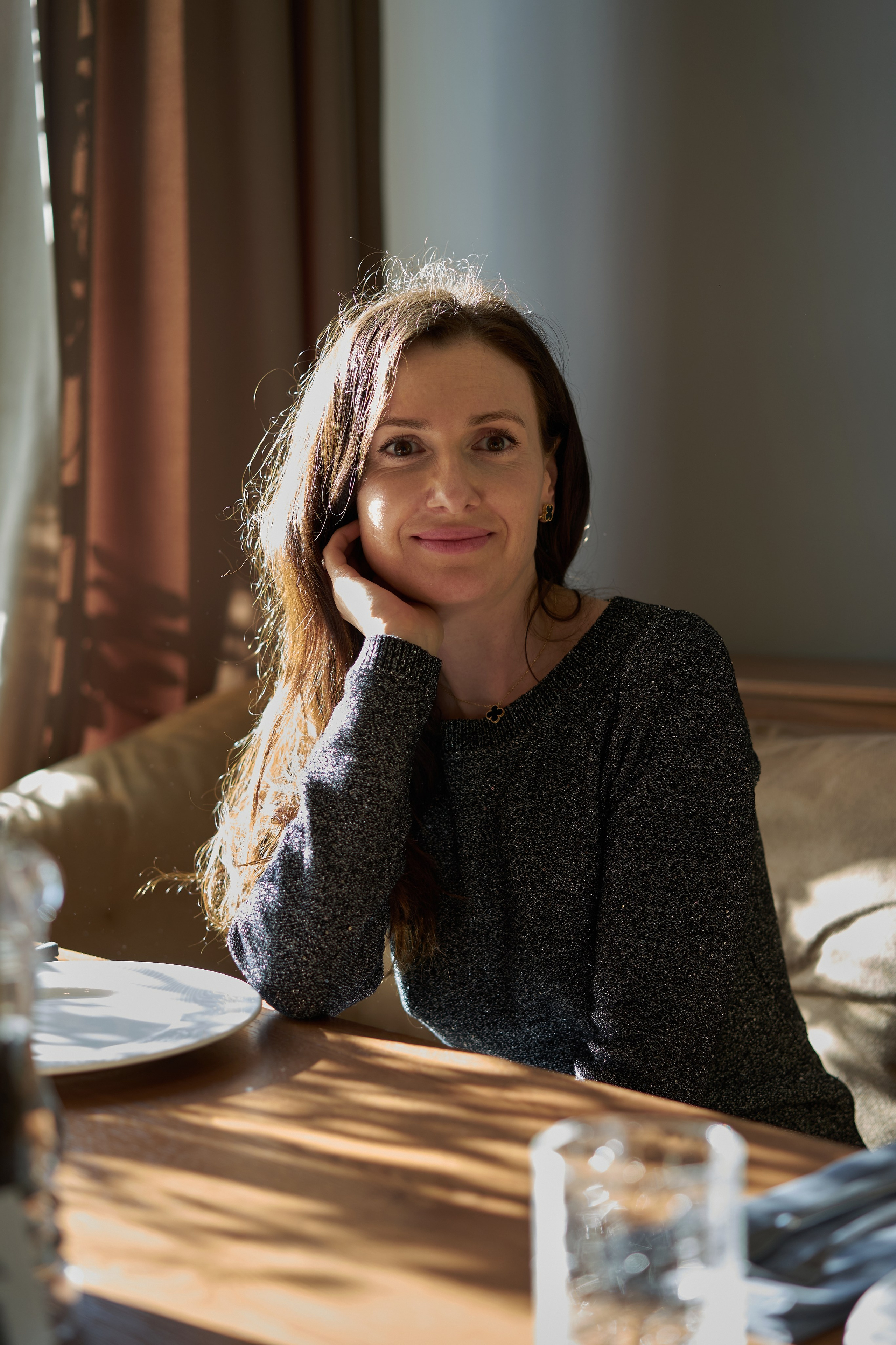 Репортажная съемка торжества в ресторане. Фотограф Екатеринбург Кокшарова Александра