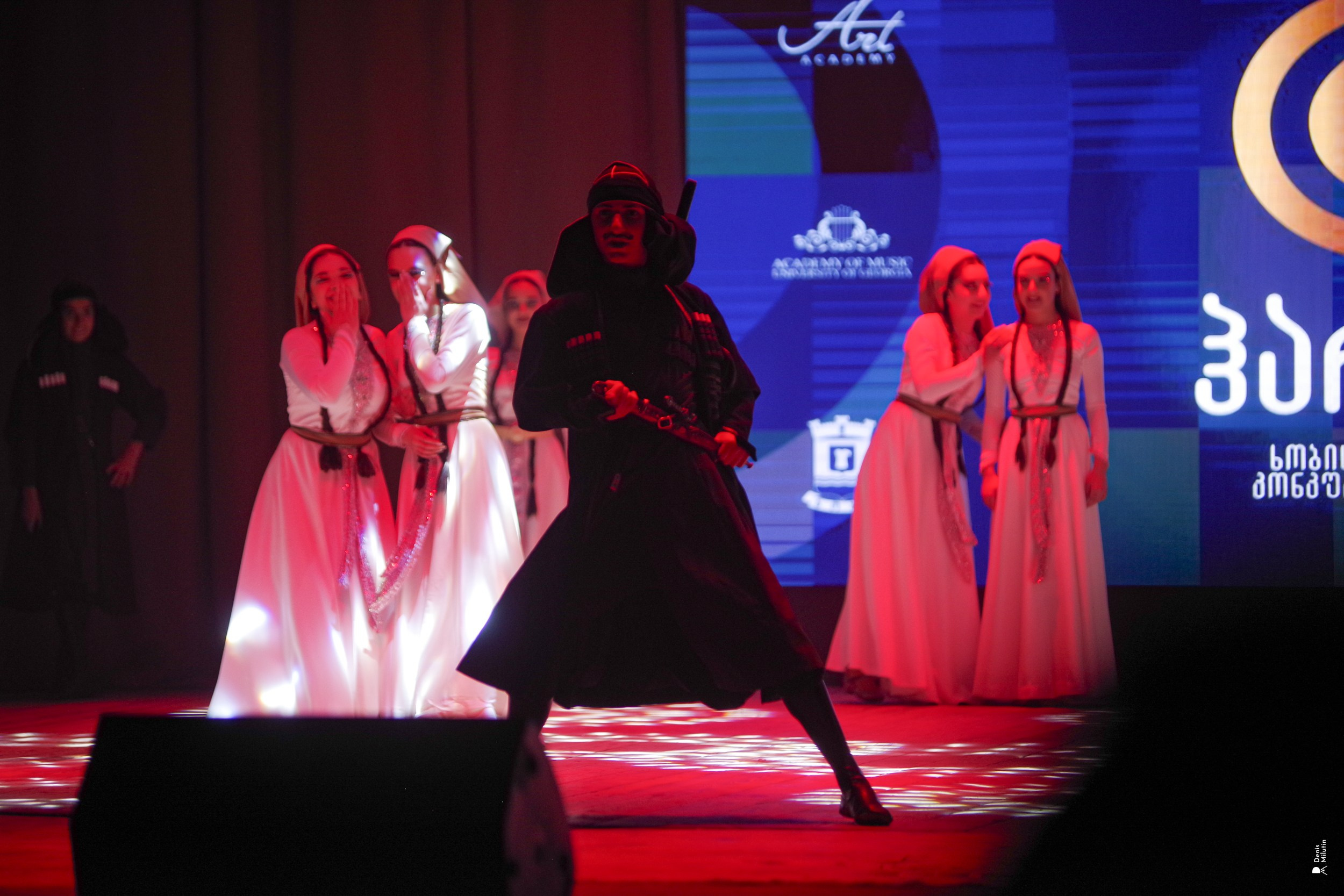 Танцы в Хоби. Портретный фотограф Денис Милютин