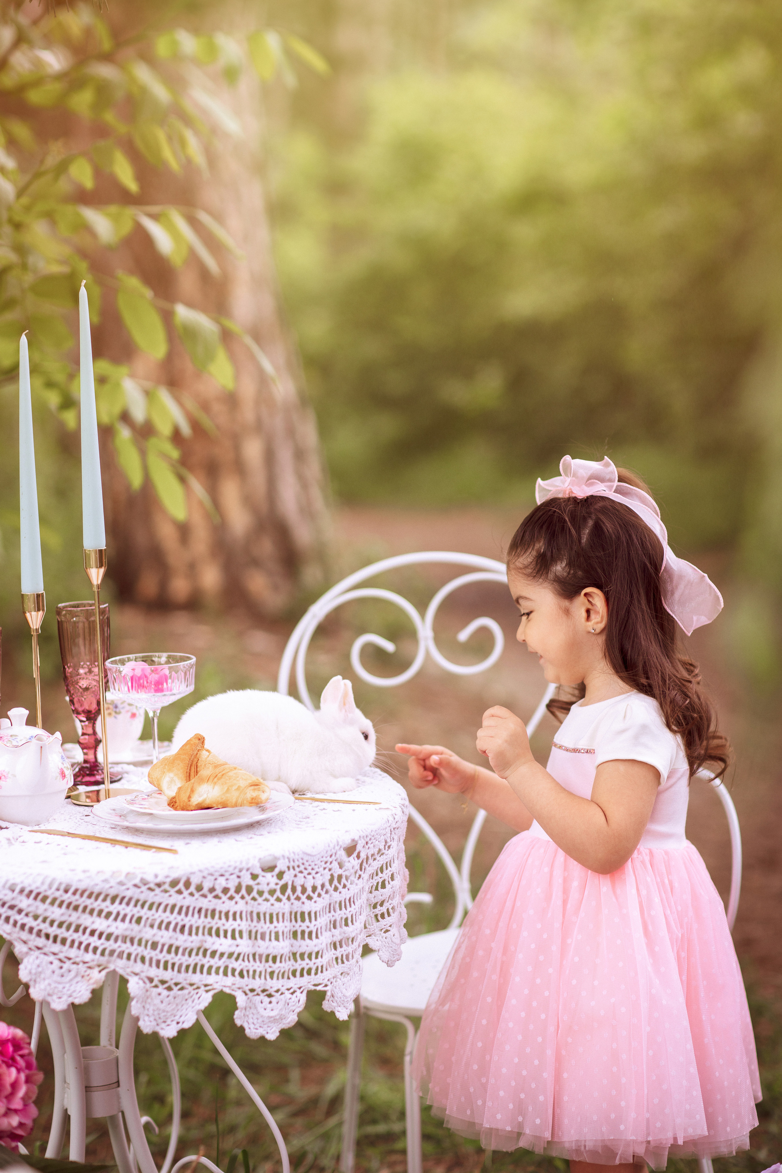 Цветочная кровать с кроликами. Семейный и детский фотограф в Краснодаре Анна Трашкова