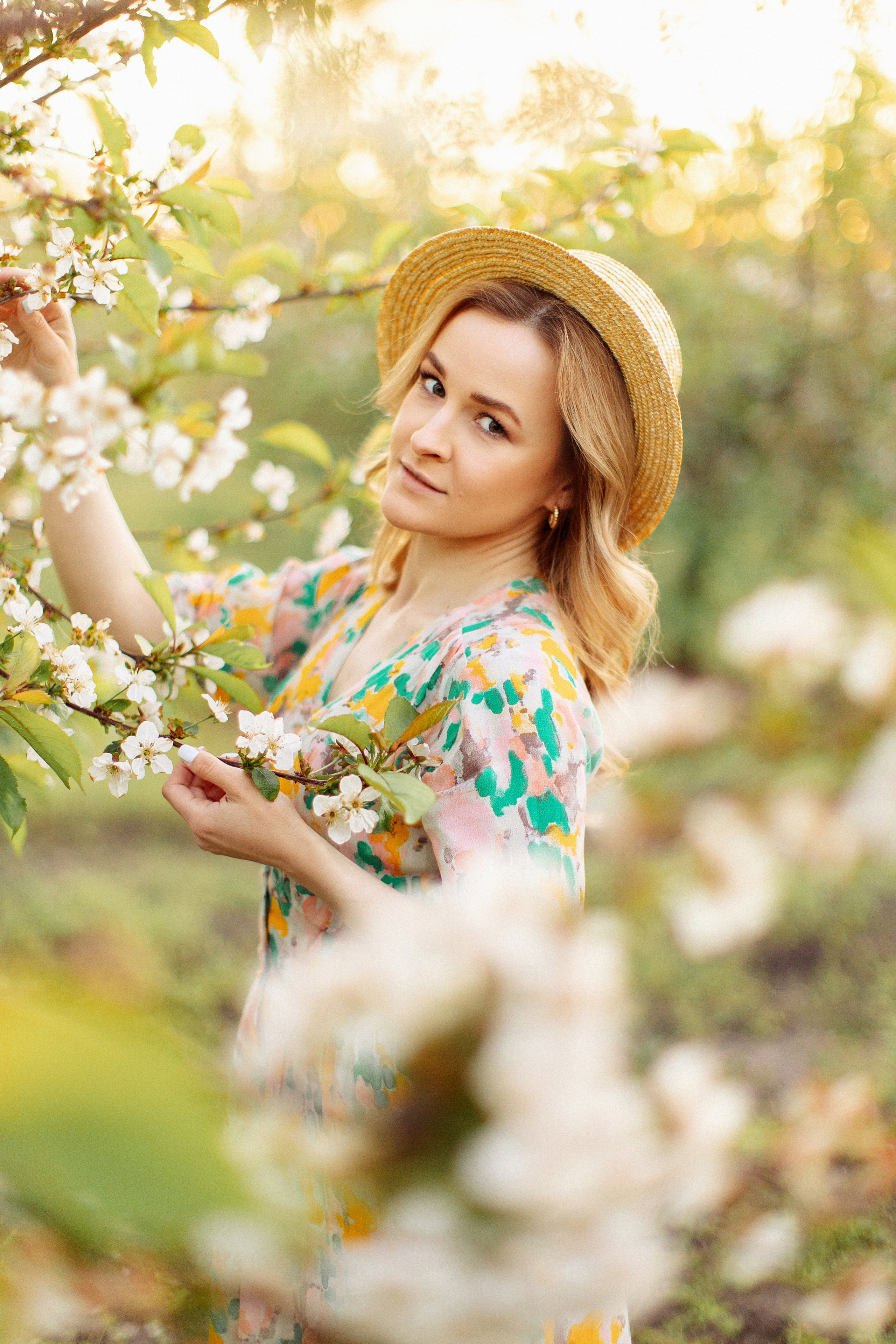 Цветущий сад, Девушка. Семейный и детский фотограф в Краснодаре Анна Трашкова