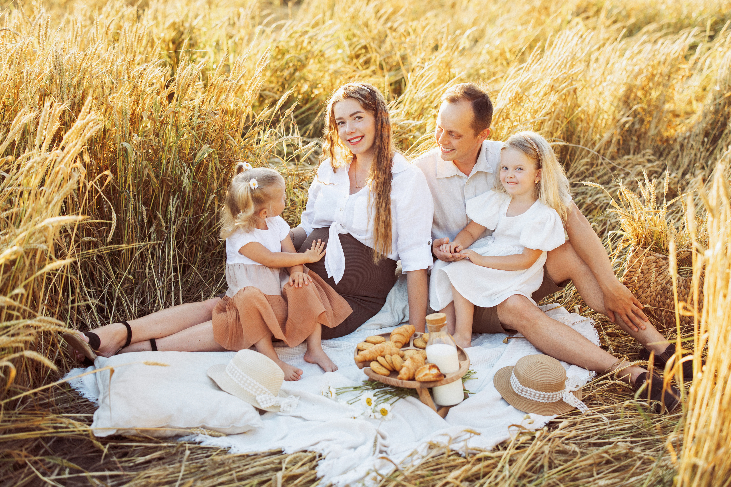 Пшеничное поле, семья Лизы. Семейный и детский фотограф в Краснодаре Анна Трашкова
