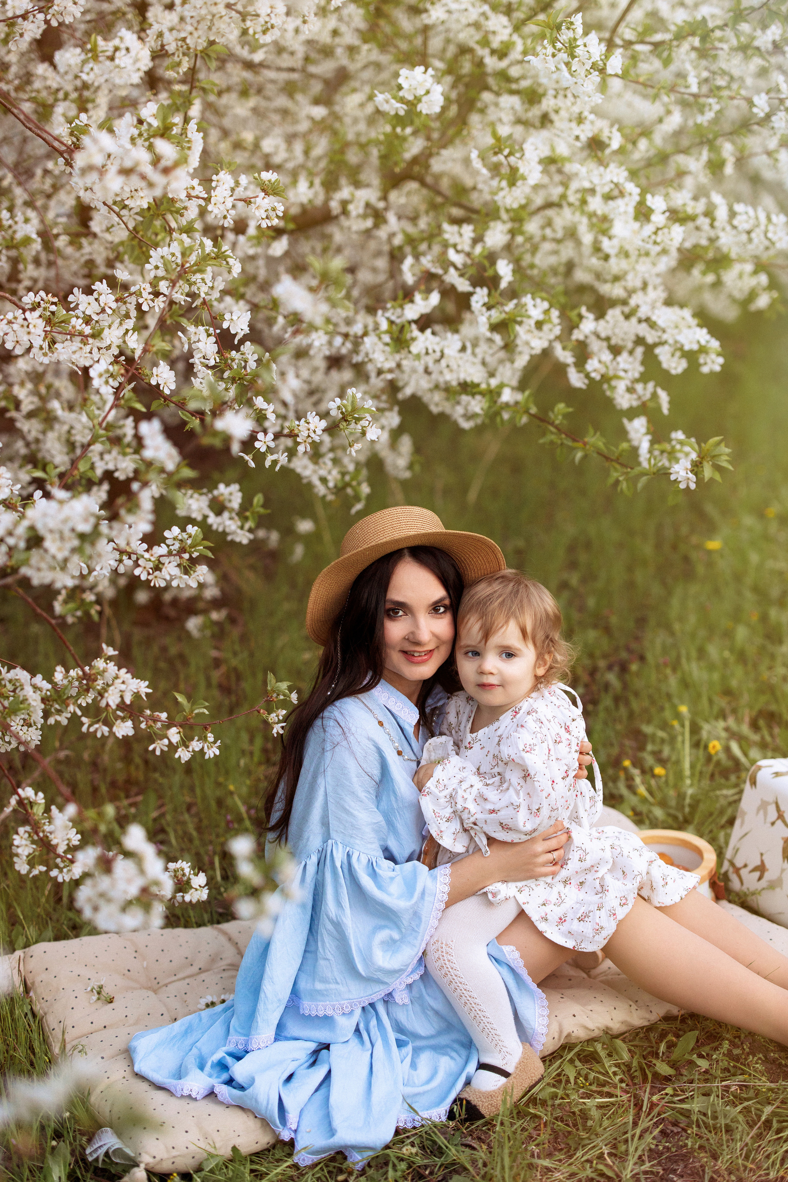 Фотосессия в цветущем саду, Краснодар. Семейный и детский фотограф в Краснодаре Анна Трашкова