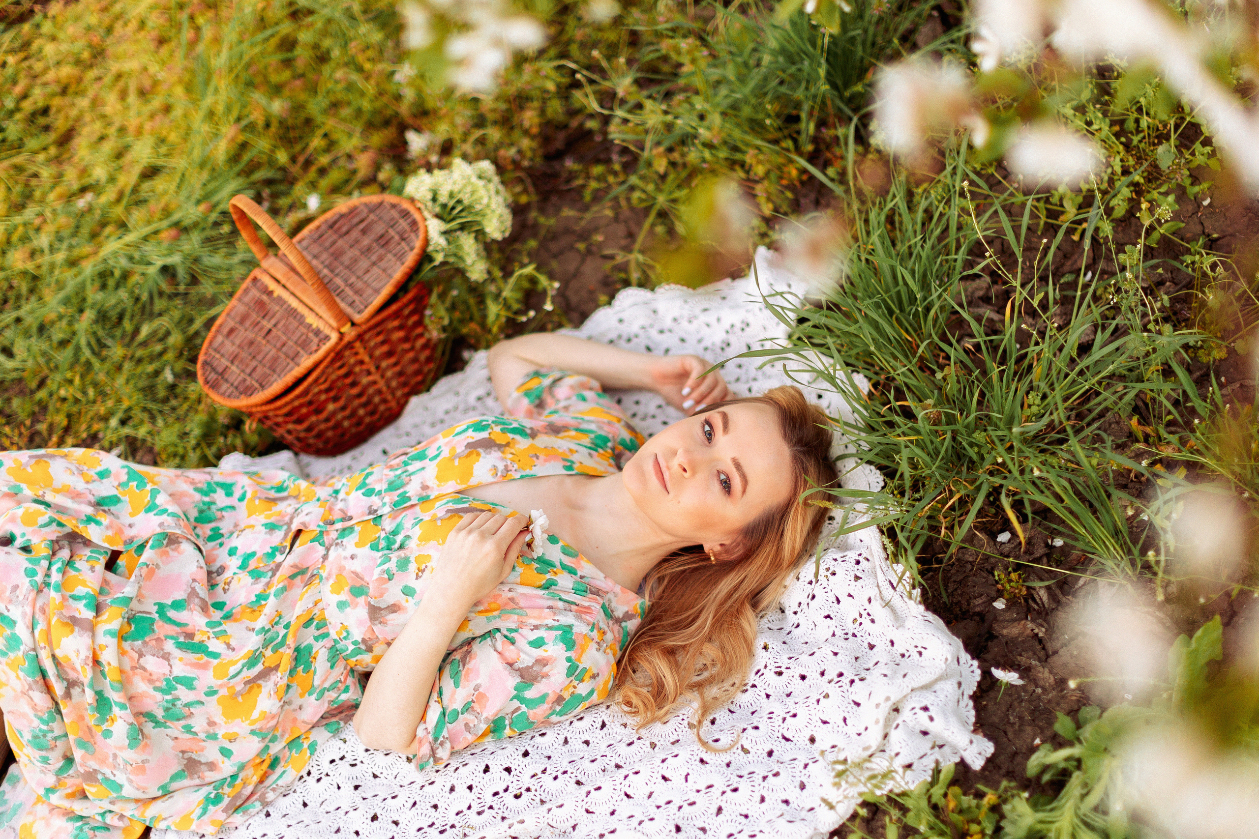 Цветущий сад, Девушка. Семейный и детский фотограф в Краснодаре Анна Трашкова