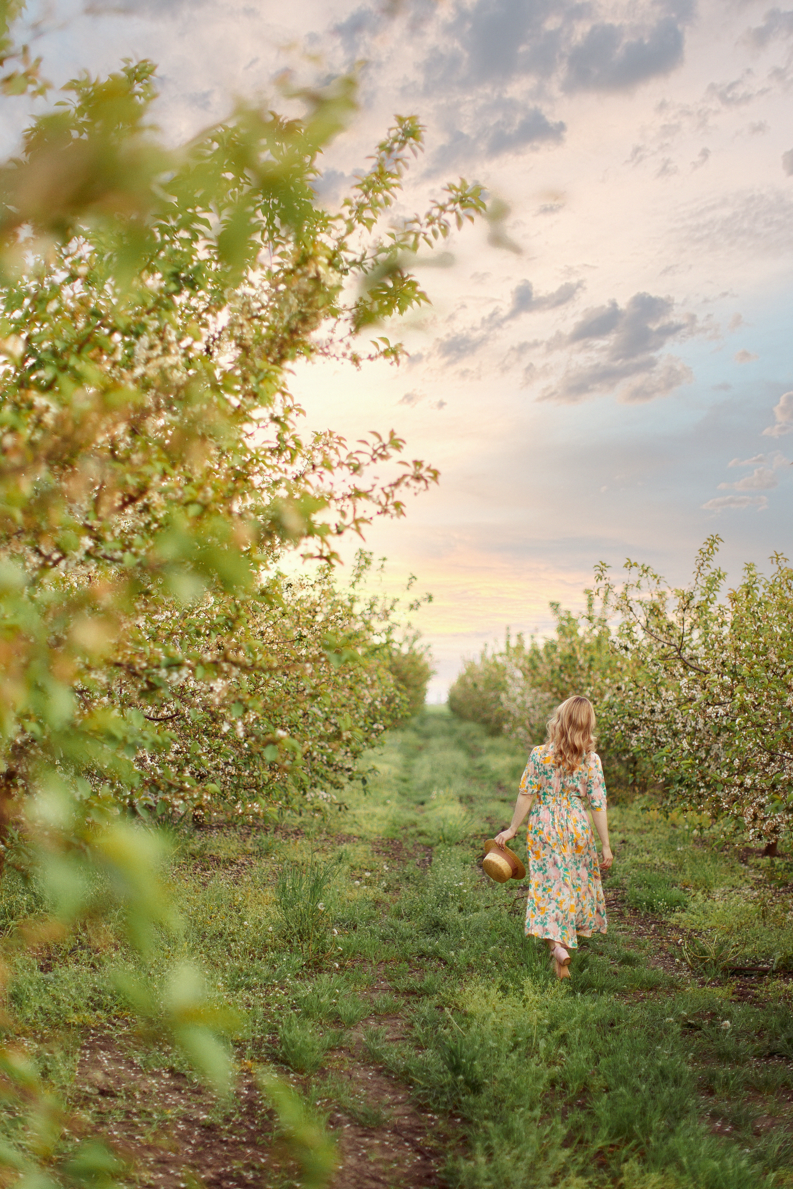 Цветущий сад, Девушка. Семейный и детский фотограф в Краснодаре Анна Трашкова